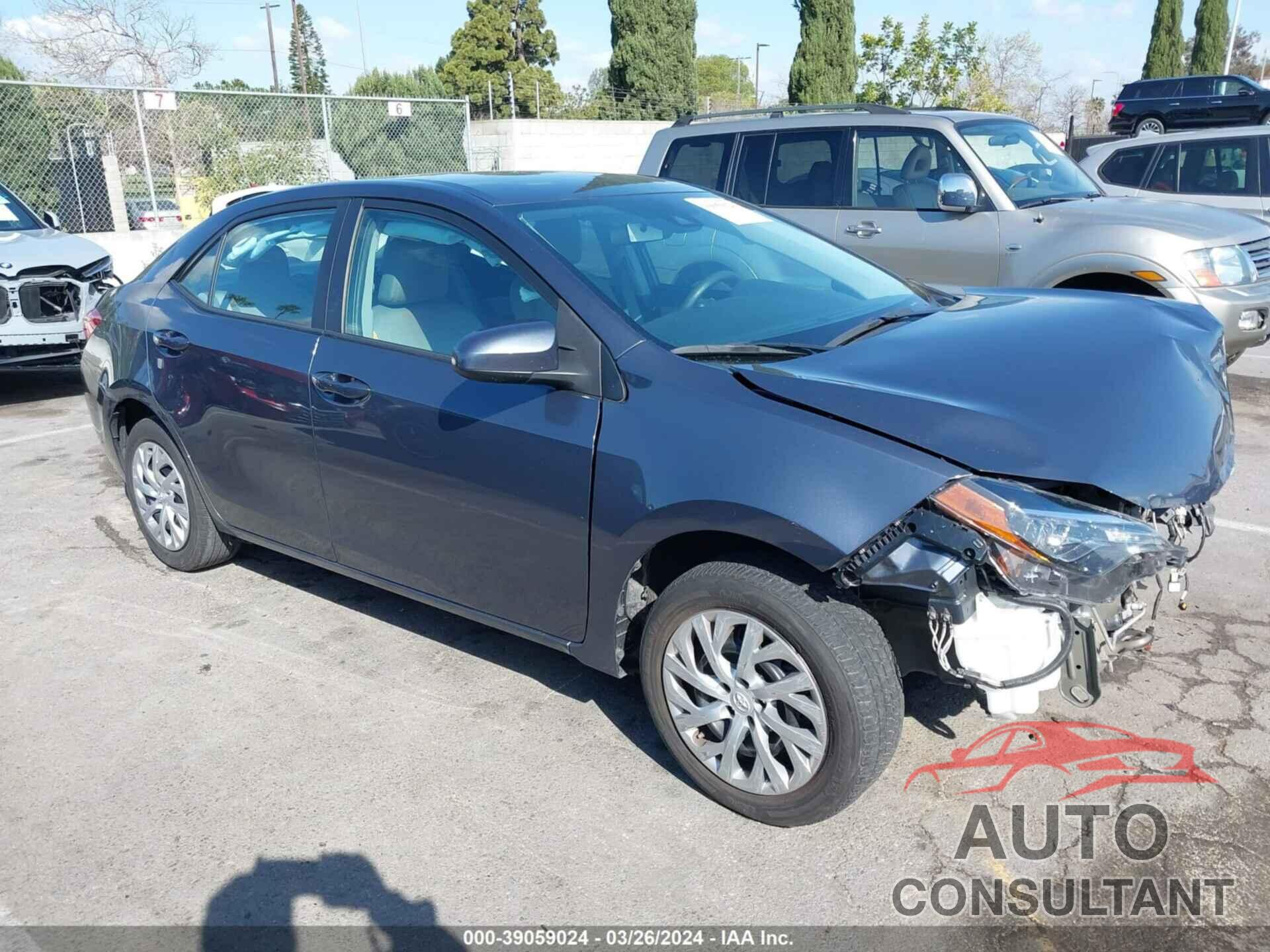 TOYOTA COROLLA 2018 - 5YFBURHE3JP843392