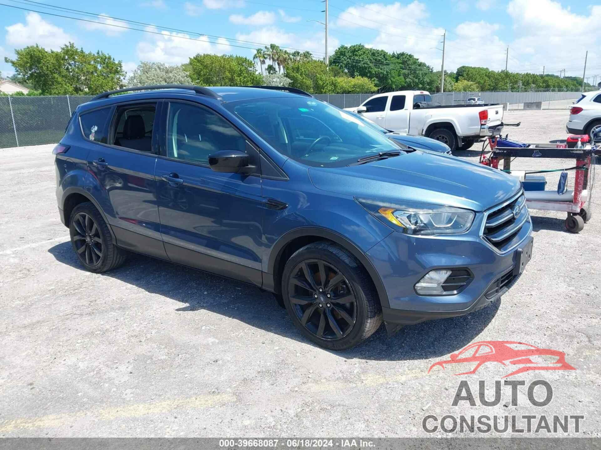 FORD ESCAPE 2018 - 1FMCU9GD0JUB69391