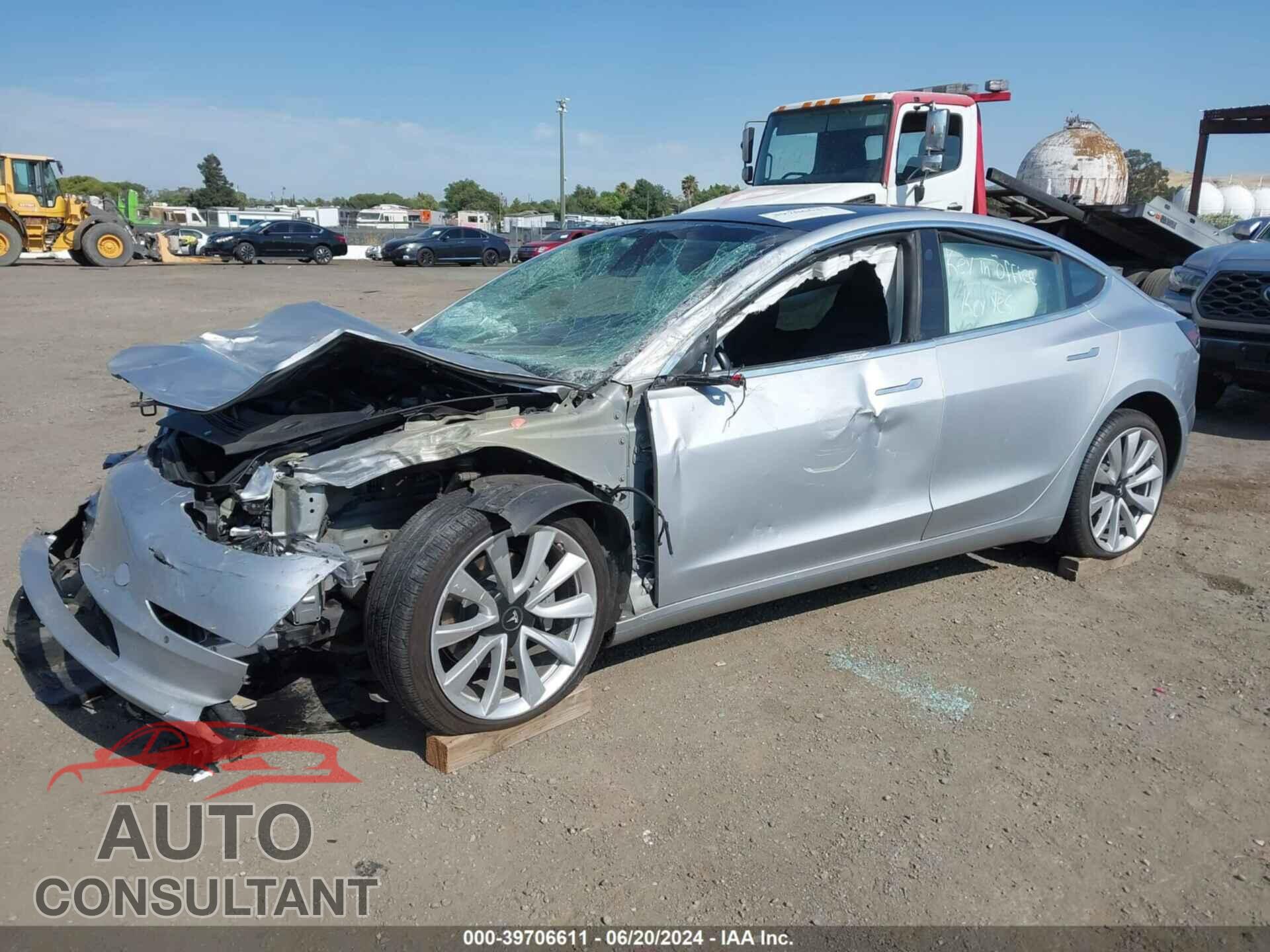 TESLA MODEL 3 2018 - 5YJ3E1EB7JF069351