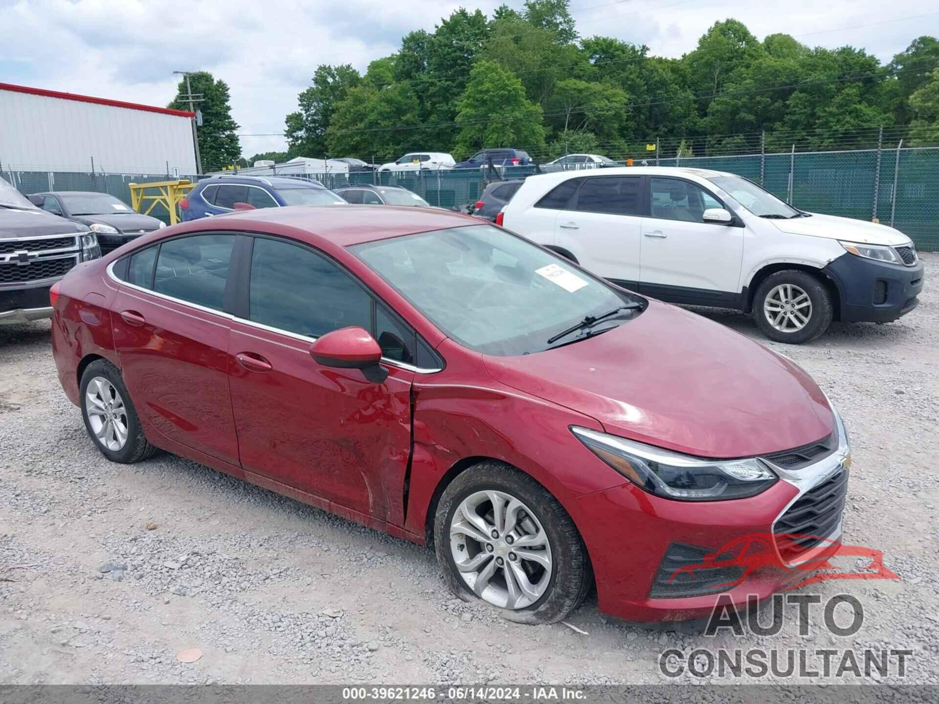 CHEVROLET CRUZE 2019 - 1G1BE5SM3K7102886