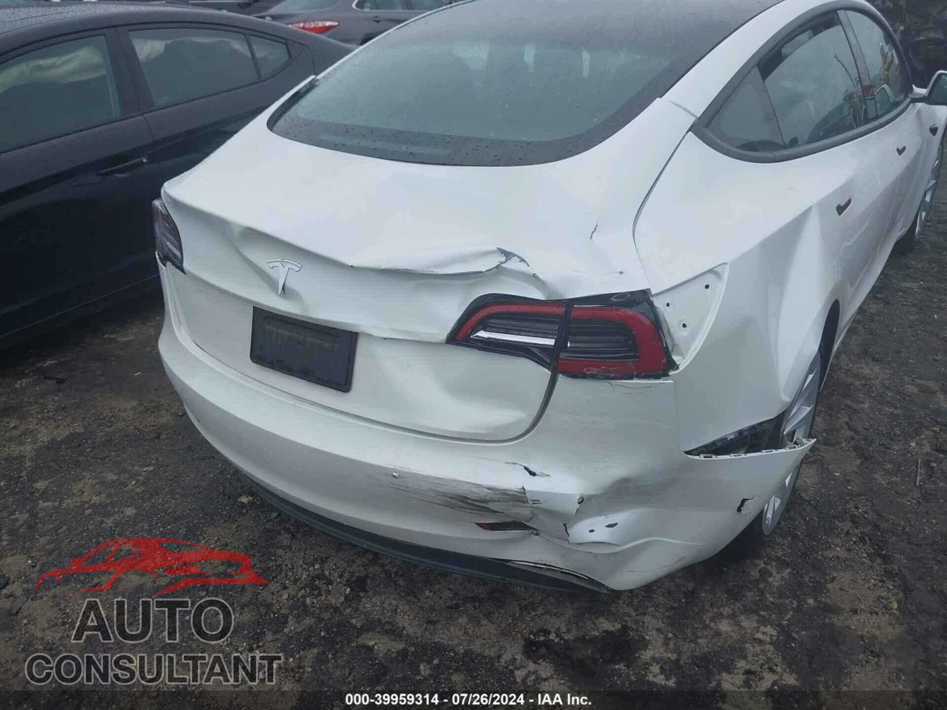 TESLA MODEL 3 2022 - 5YJ3E1EA0NF239904