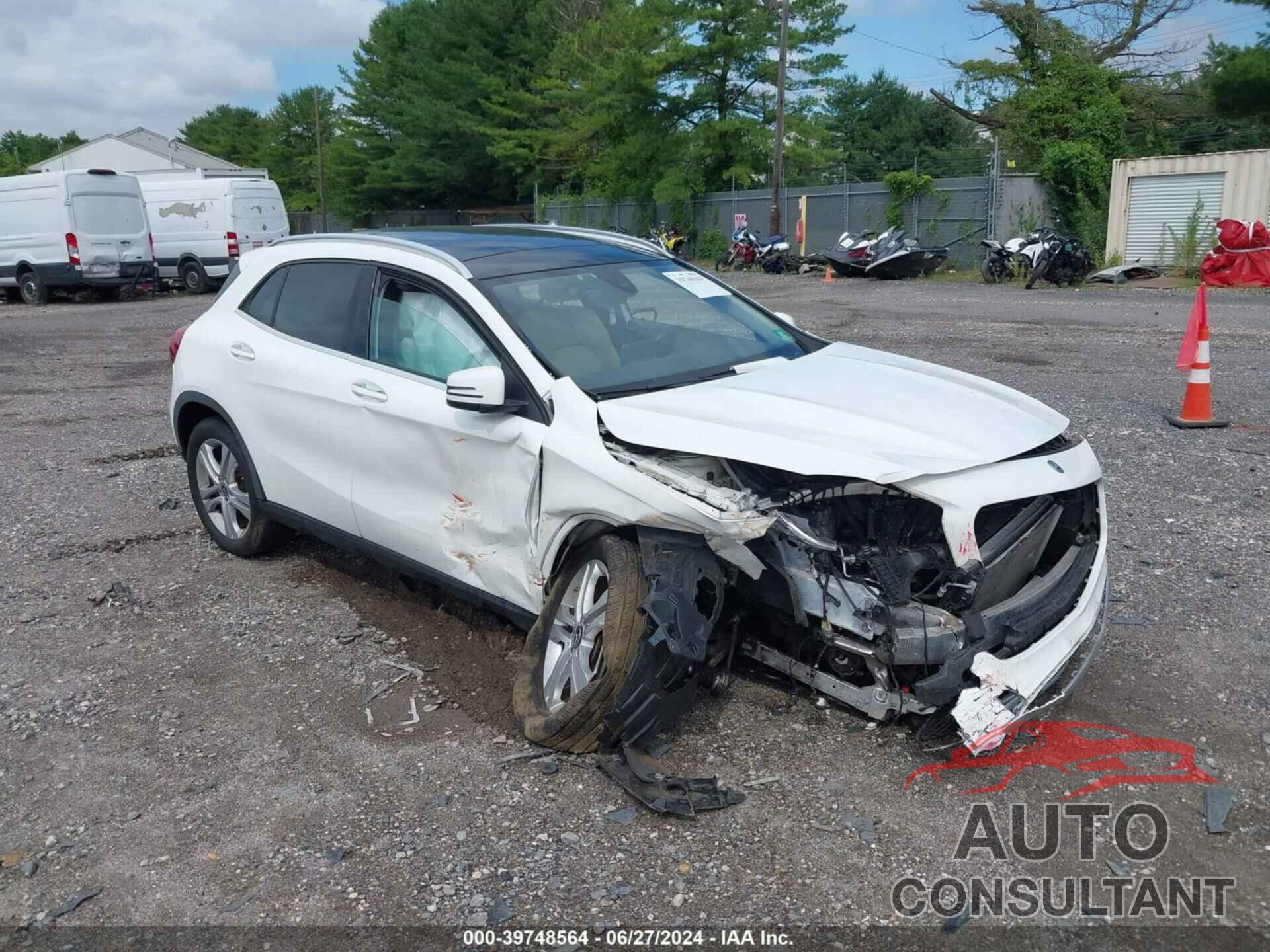 MERCEDES-BENZ GLA 250 2018 - WDCTG4GB0JJ522642