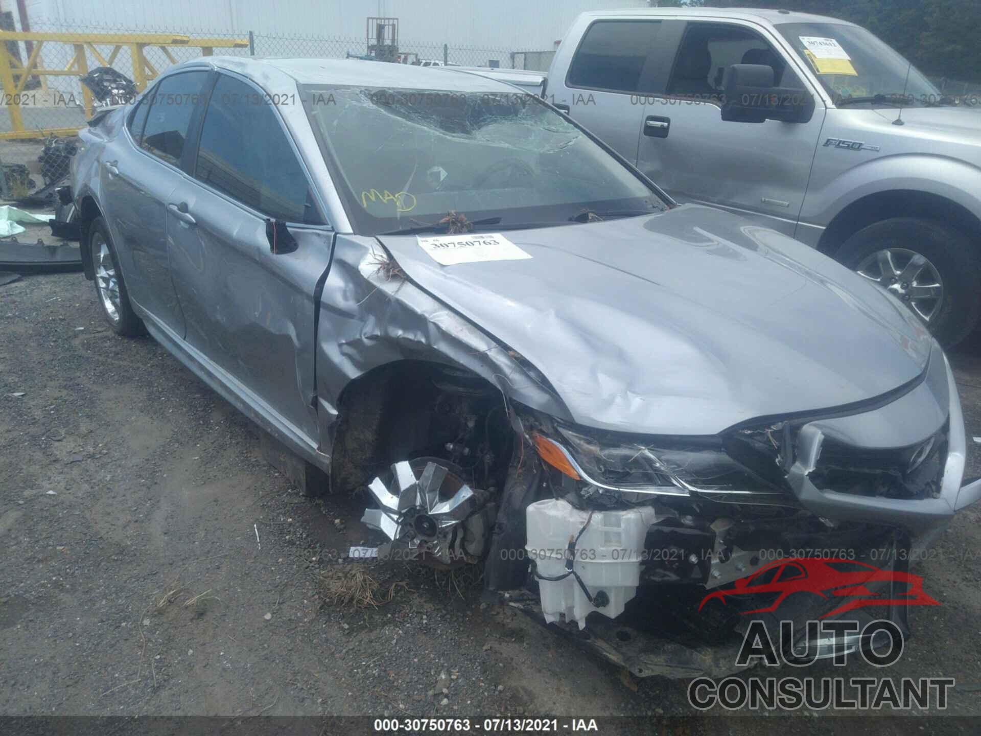 TOYOTA CAMRY 2018 - 4T1B11HK4JU618302