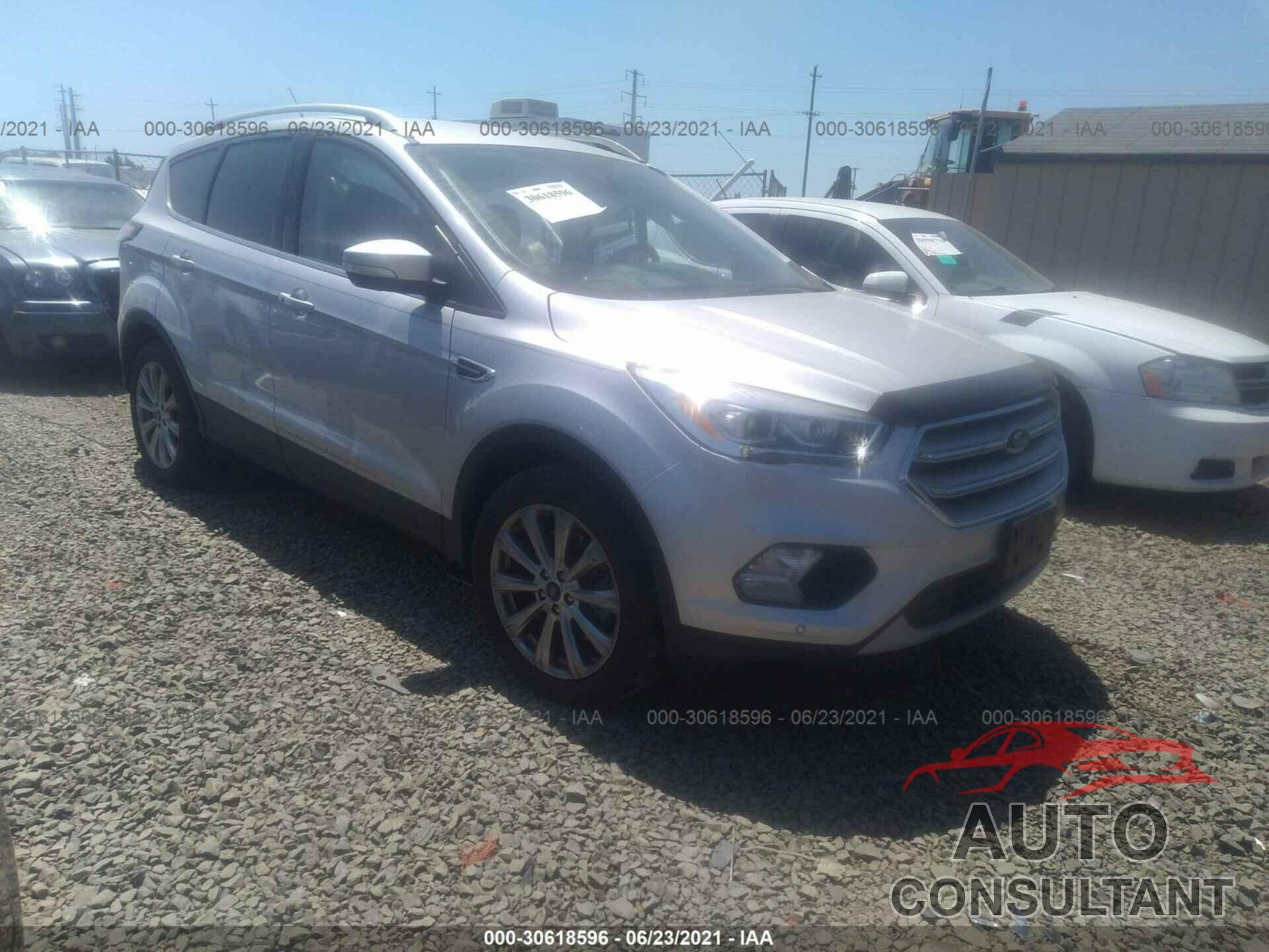 FORD ESCAPE 2018 - 1FMCU9J9XJUC89736