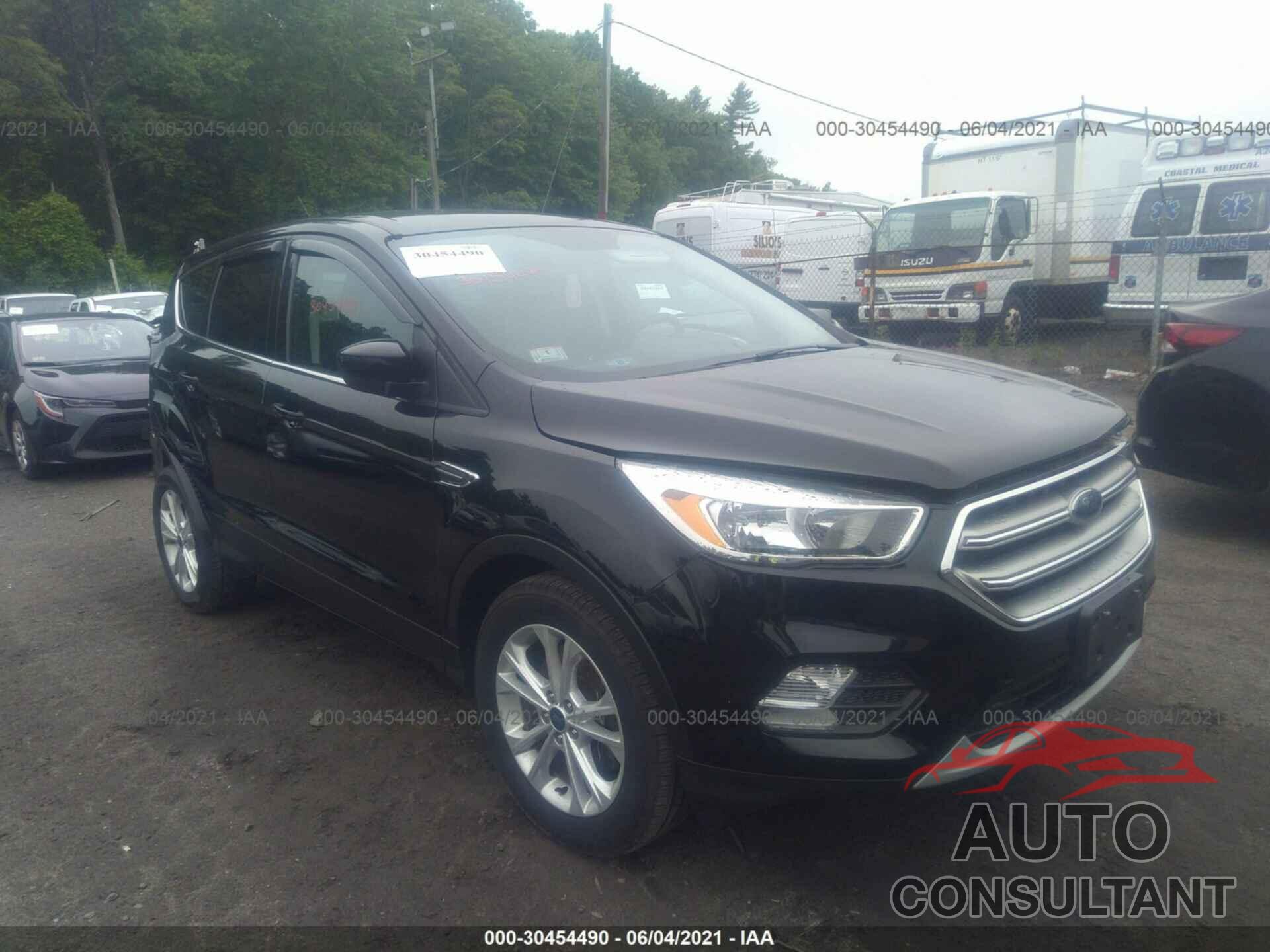 FORD ESCAPE 2017 - 1FMCU9GD6HUC40586