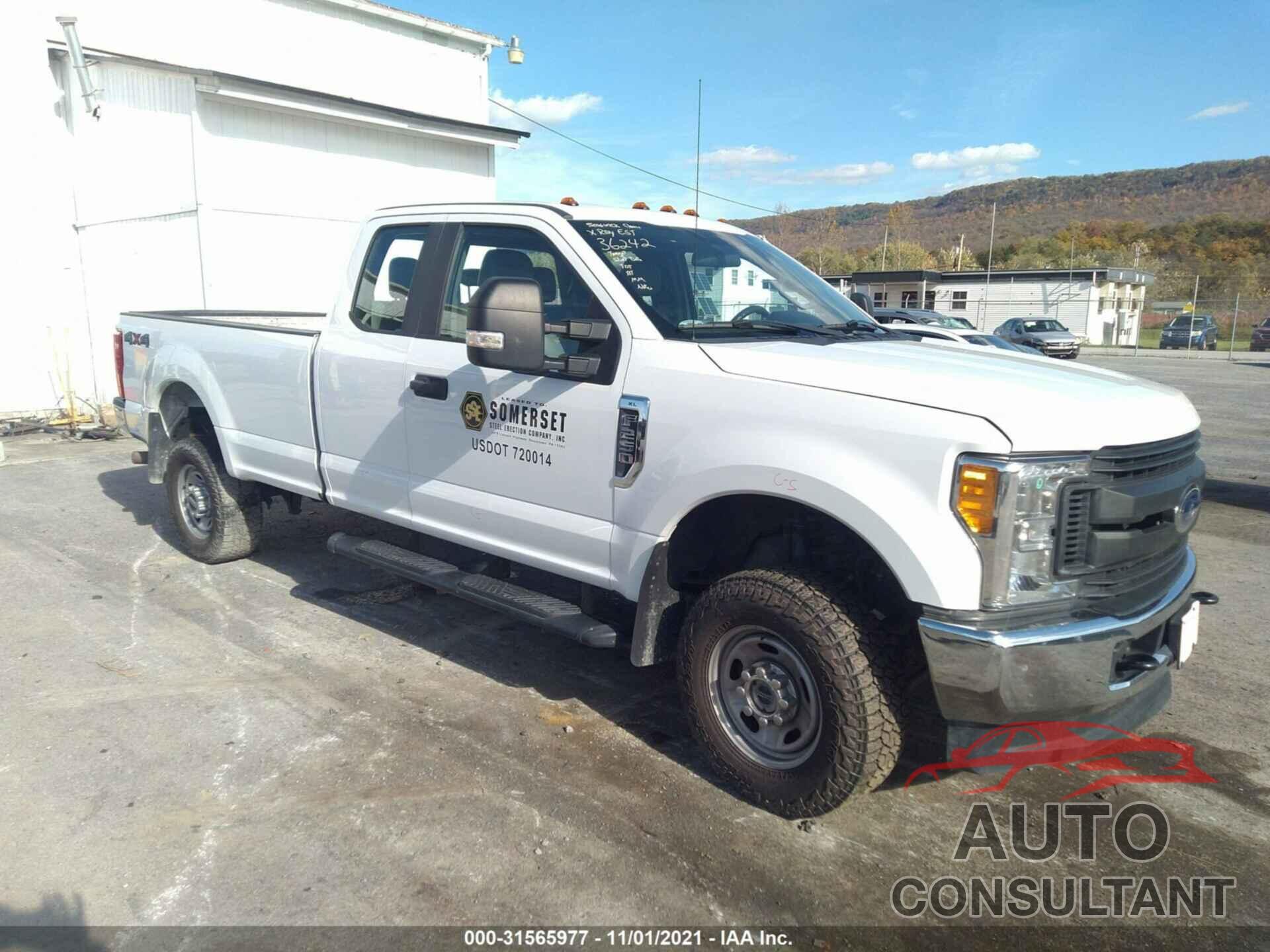 FORD SUPER DUTY F-250 SRW 2017 - 1FT7X2B64HEE43354