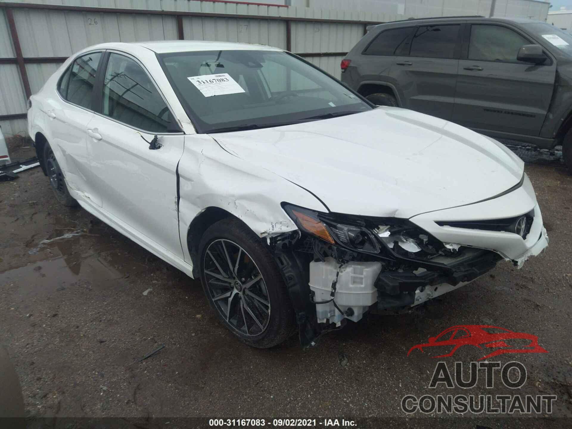 TOYOTA CAMRY 2021 - 4T1G11AK3MU413879