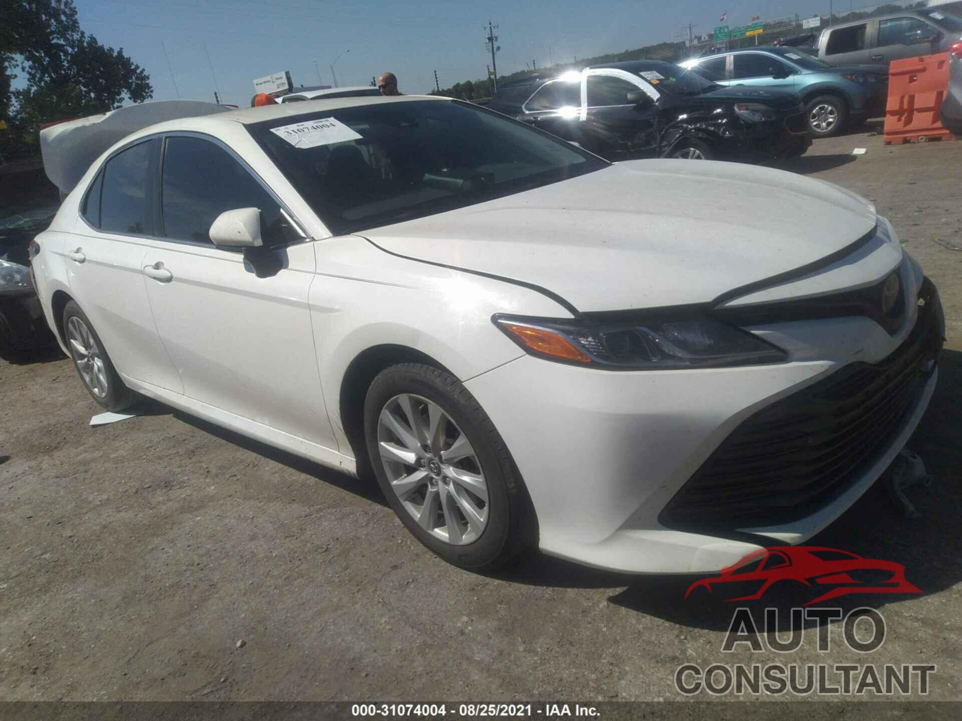 TOYOTA CAMRY 2018 - JTNB11HK3J3015864