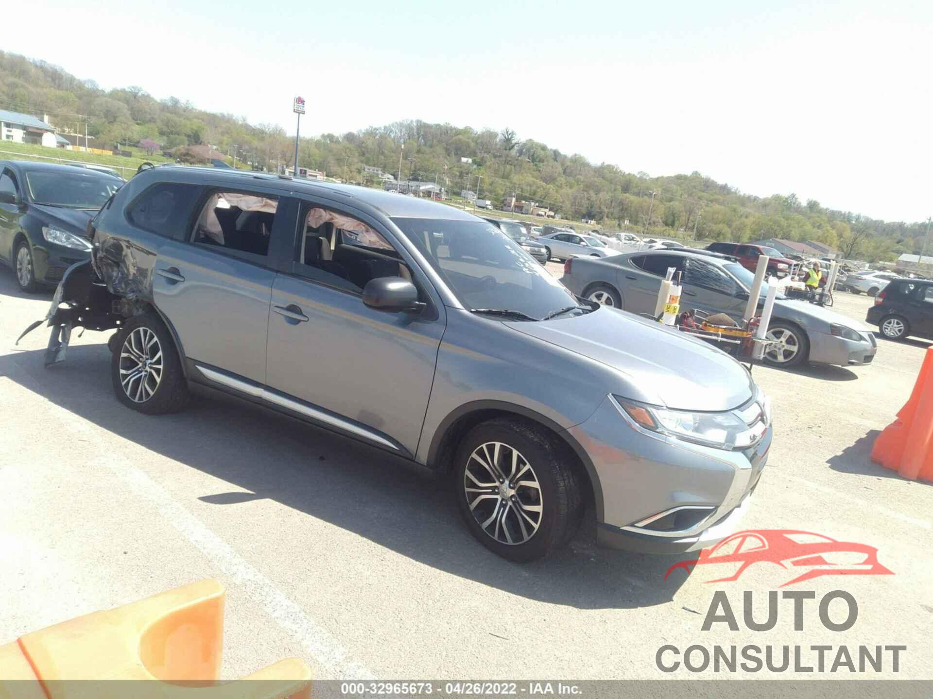 MITSUBISHI OUTLANDER 2018 - JA4AD2A35JJ004306