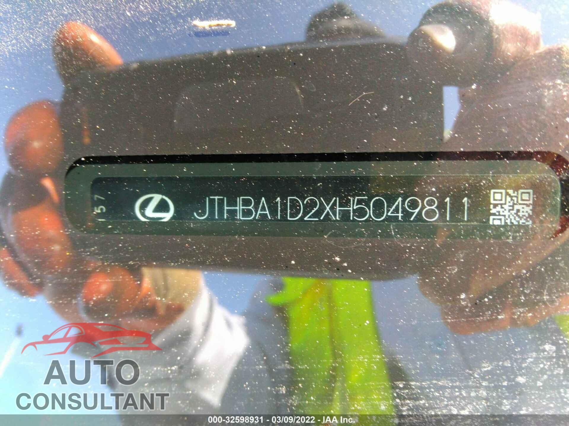 LEXUS IS 2017 - JTHBA1D2XH5049811
