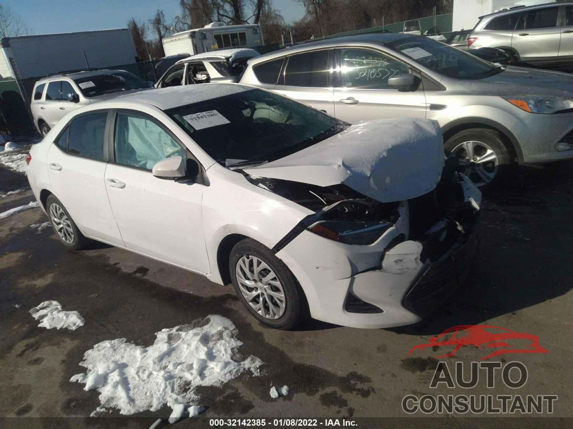 TOYOTA COROLLA 2018 - 5YFBURHE8JP776417