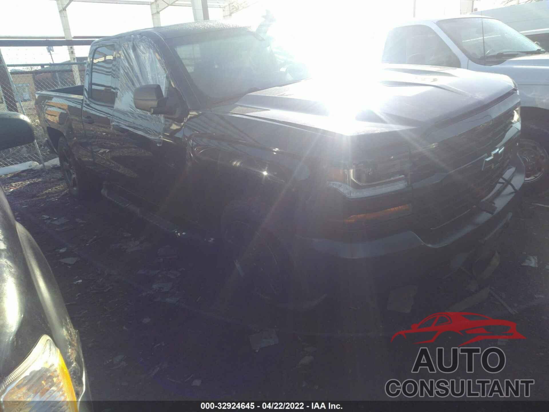 CHEVROLET SILVERADO 1500 2017 - 1GCVKNEC5HZ159233