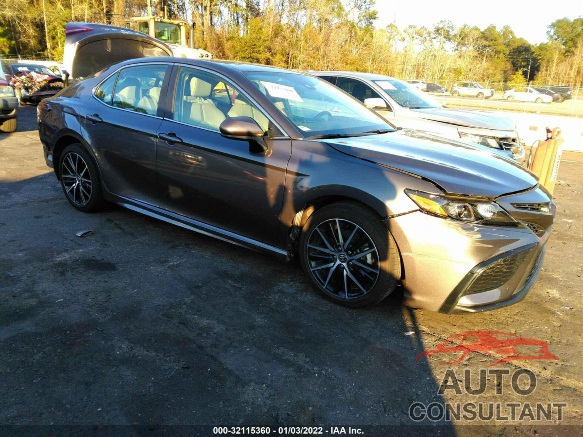 TOYOTA CAMRY 2021 - 4T1G11AK3MU408505