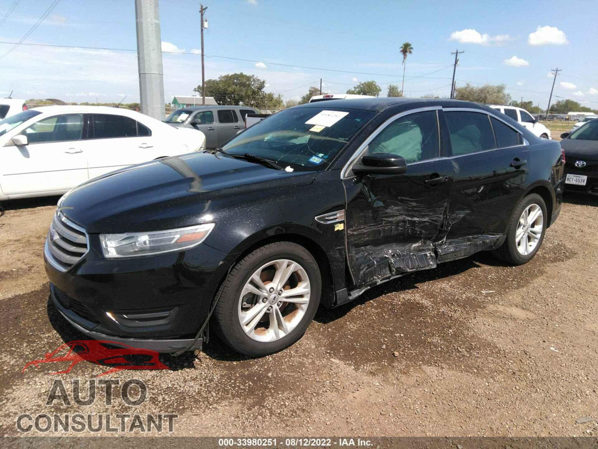 FORD TAURUS 2017 - 1FAHP2E86HG135114