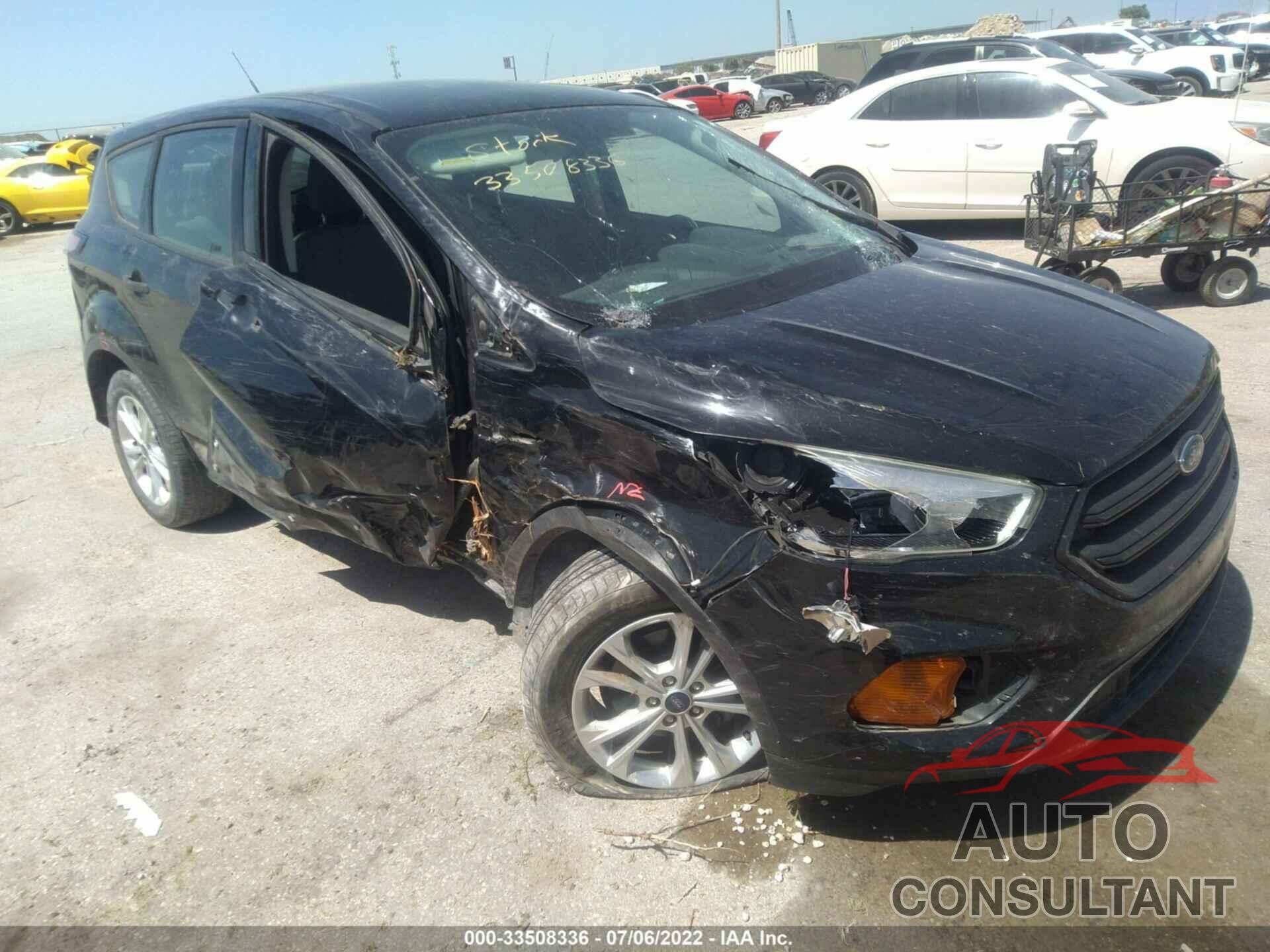 FORD ESCAPE 2017 - 1FMCU0F79HUB62120