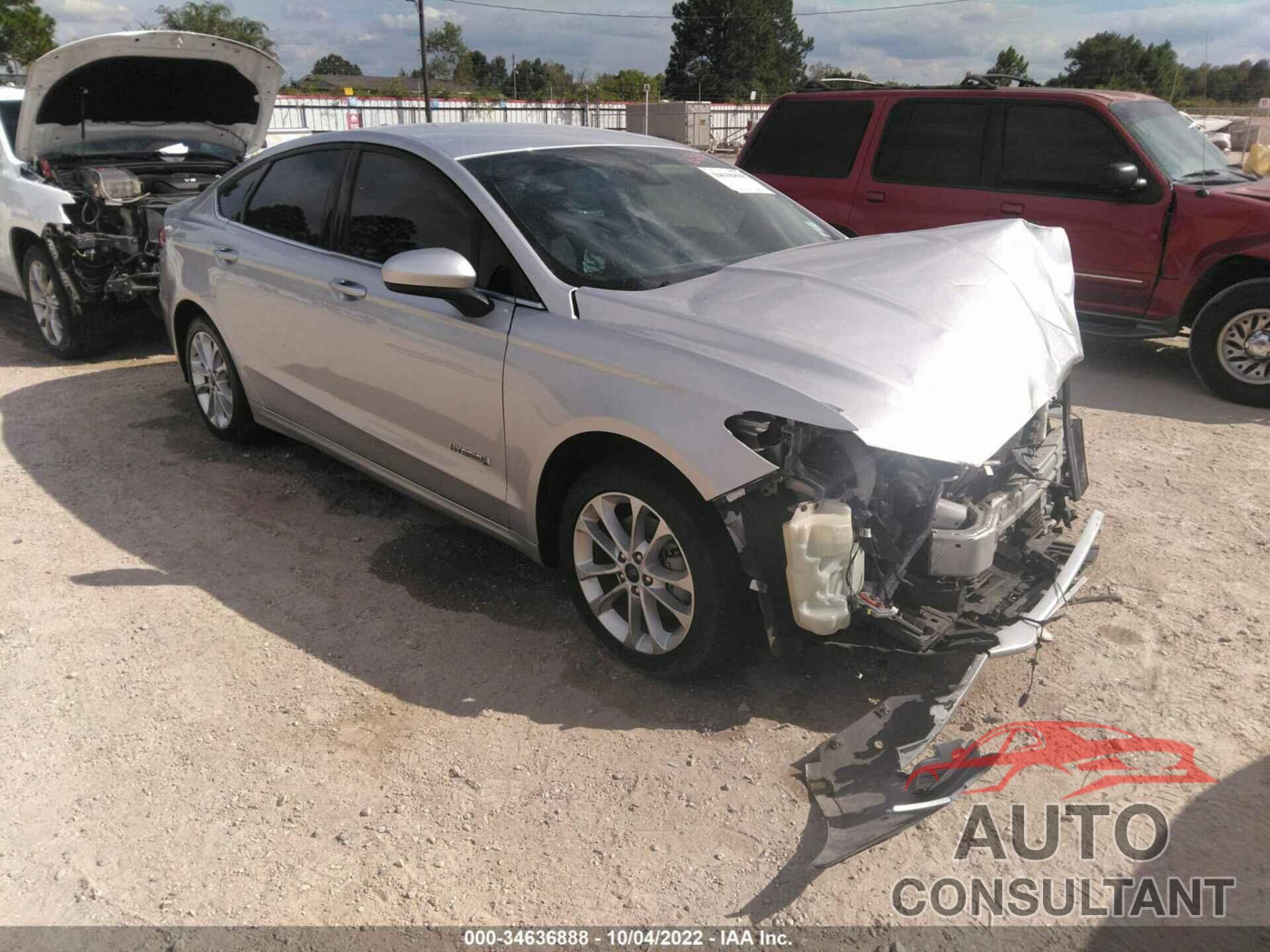 FORD FUSION HYBRID 2019 - 3FA6P0LU5KR256793