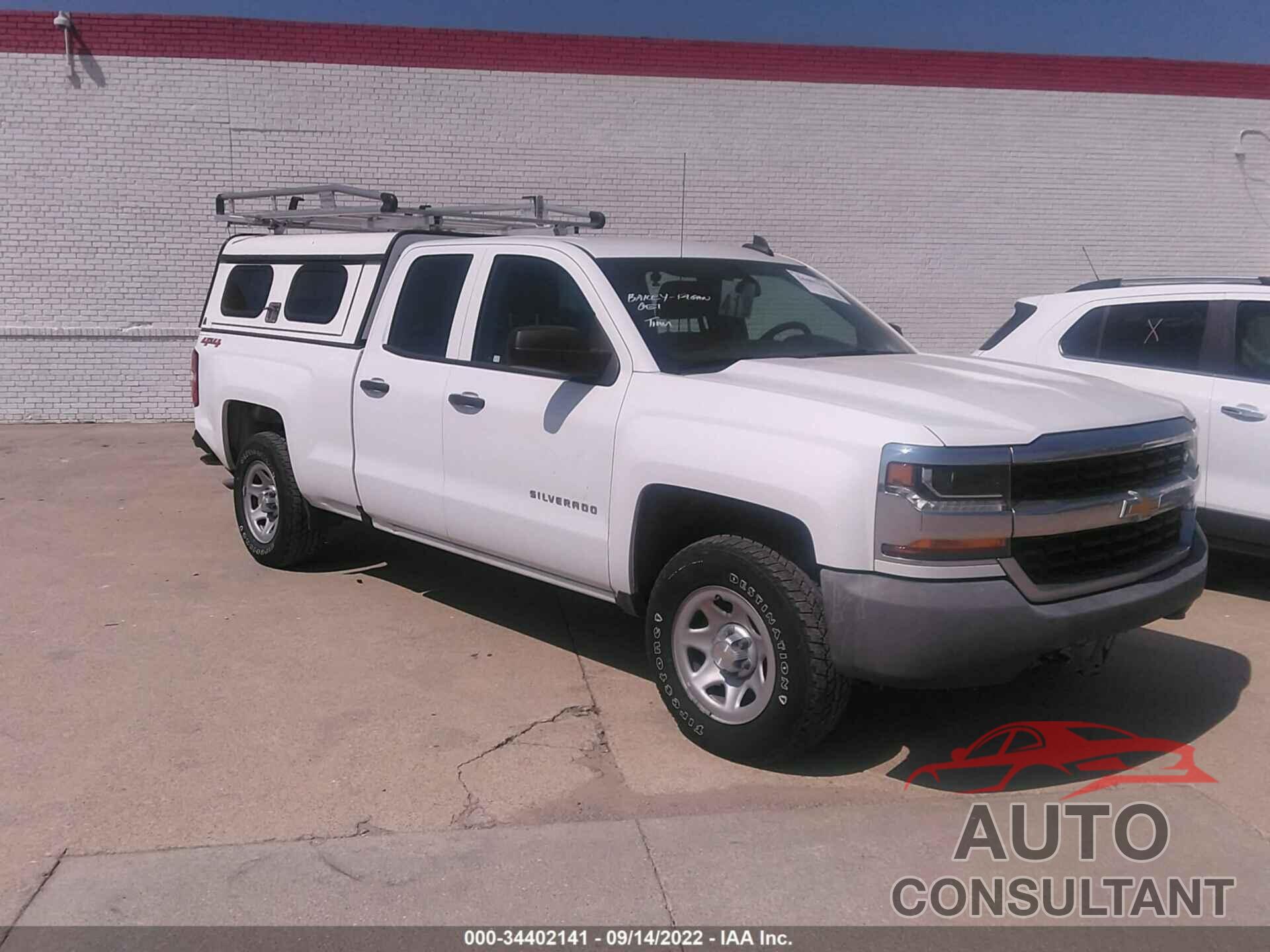 CHEVROLET SILVERADO 1500 2018 - 1GCVKNEC0JZ178777