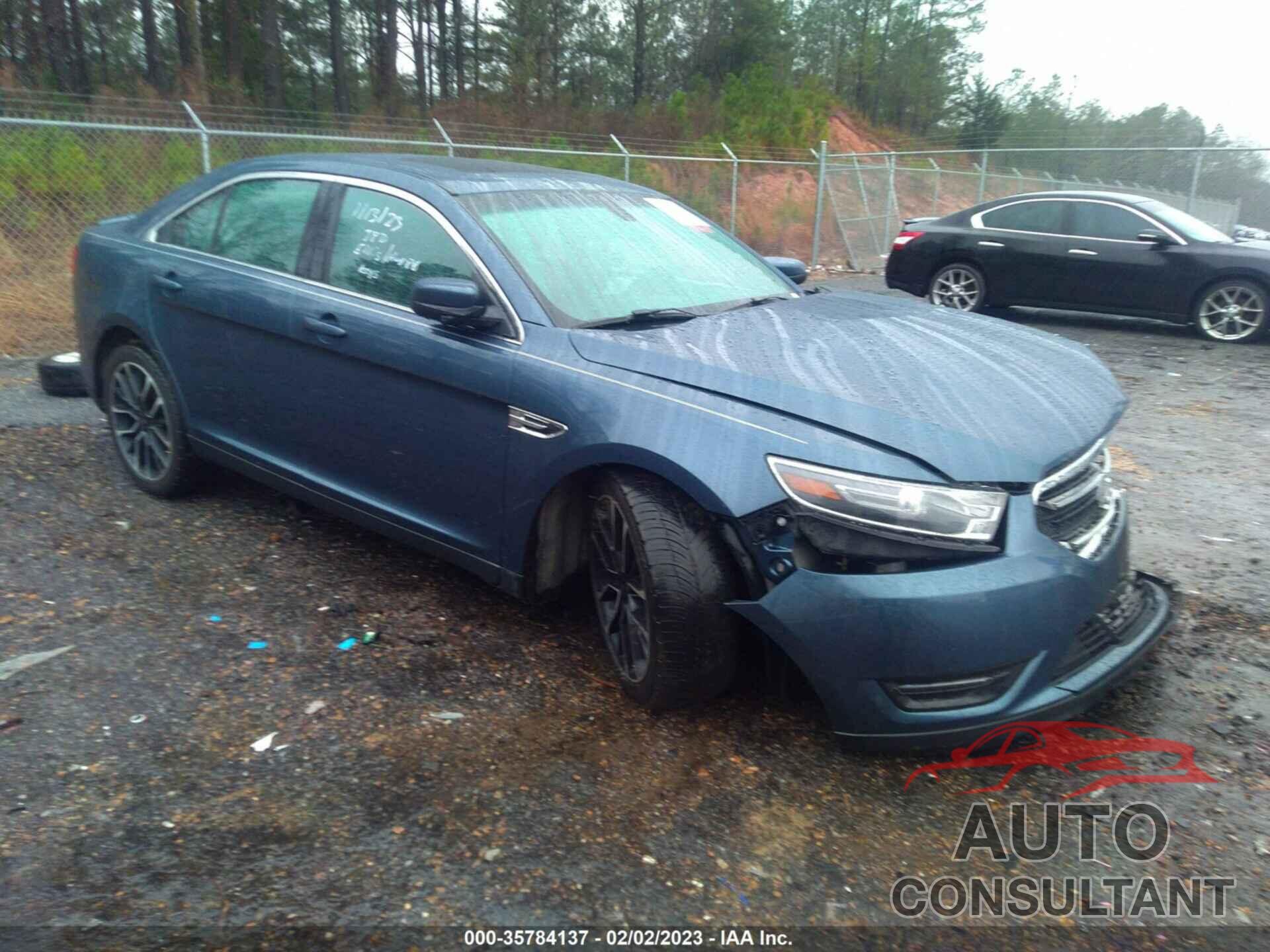 FORD TAURUS 2018 - 1FAHP2E84JG135411