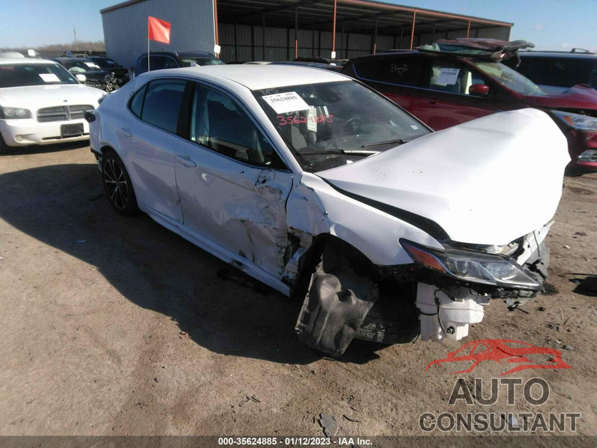 TOYOTA CAMRY 2020 - 4T1G11AK8LU330303