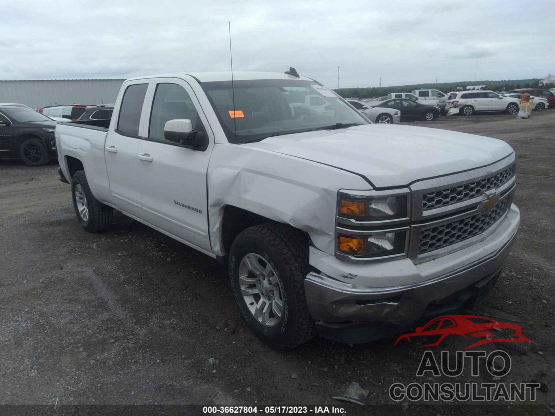 CHEVROLET SILVERADO 1500 2015 - 1GCRCREH8FZ250589