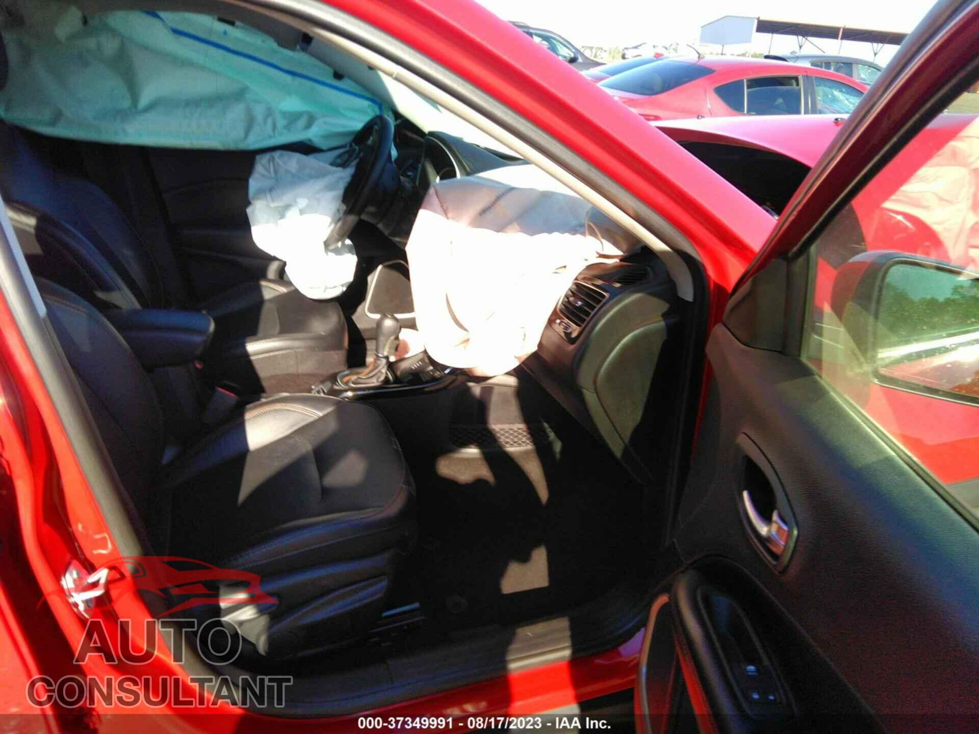 JEEP COMPASS 2019 - 3C4NJDCB0KT753346