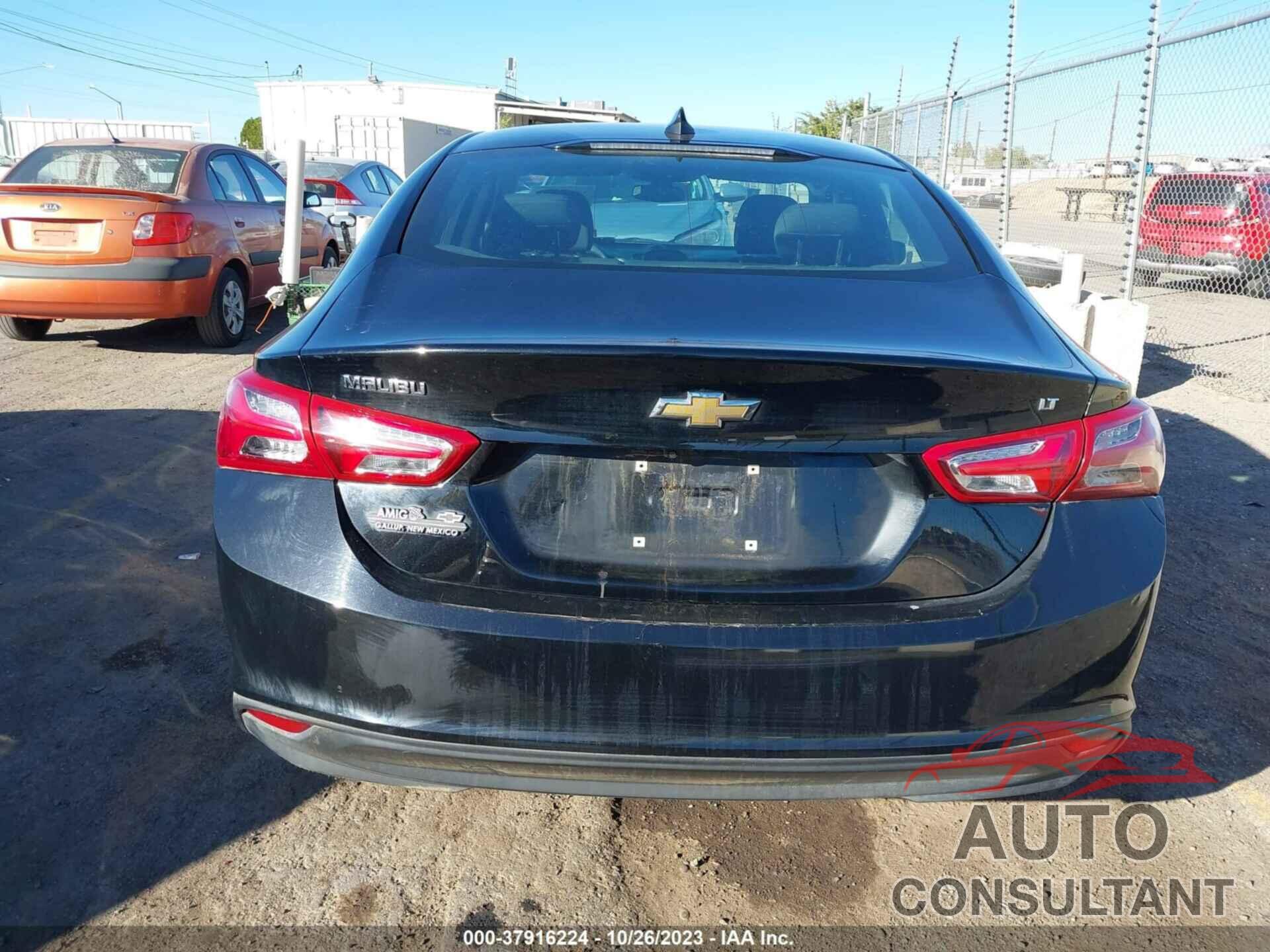 CHEVROLET MALIBU 2021 - 1G1ZD5ST8MF026311