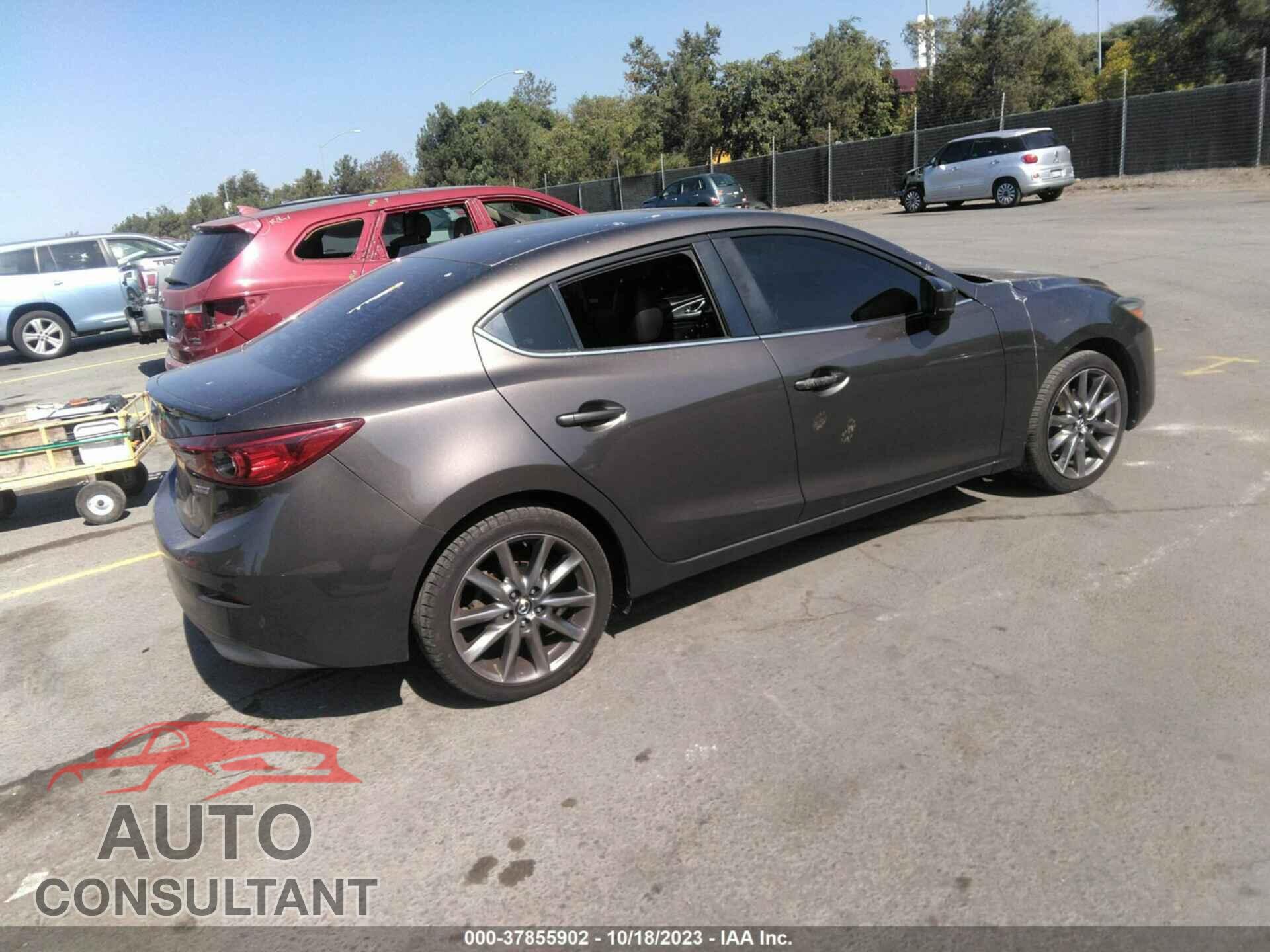 MAZDA MAZDA3 2018 - 3MZBN1V31JM177672