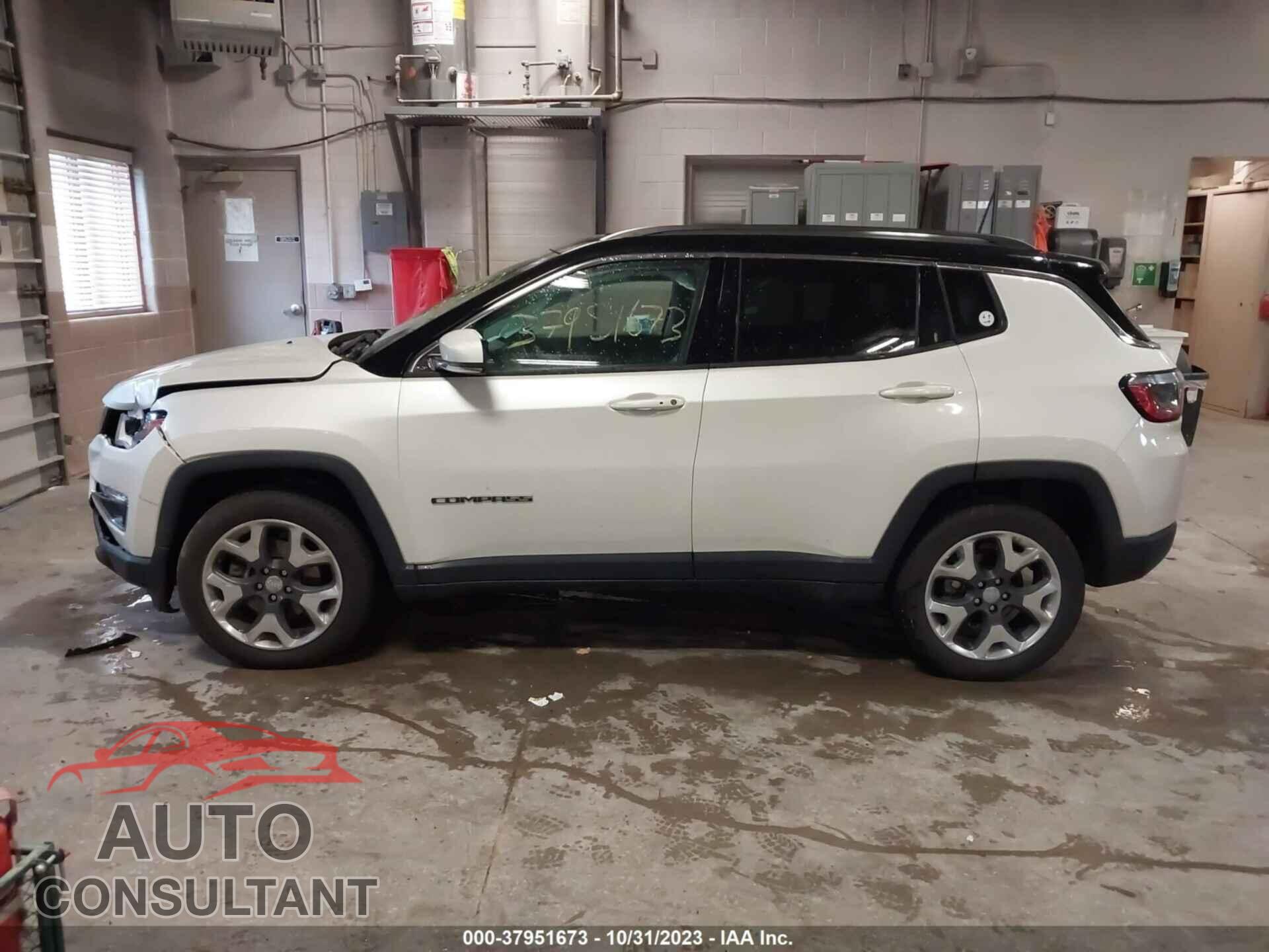 JEEP COMPASS 2018 - 3C4NJDCB8JT303068
