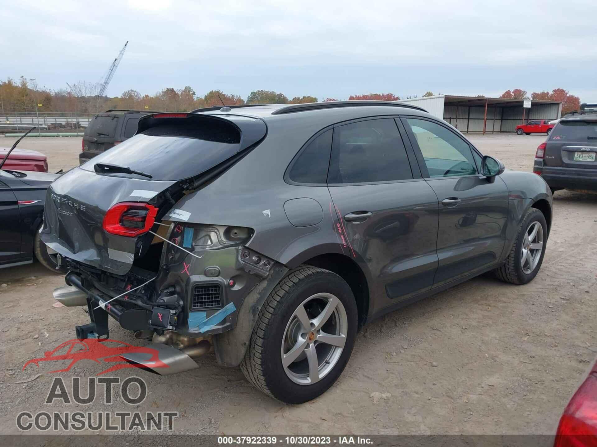 PORSCHE MACAN 2018 - WP1AA2A56JLB08855