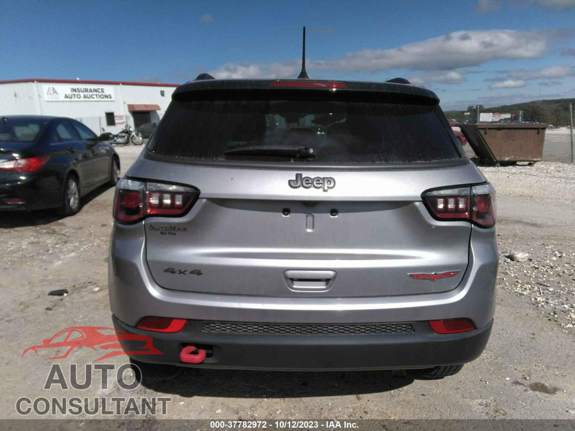 JEEP COMPASS 2019 - 3C4NJDDB8KT740083