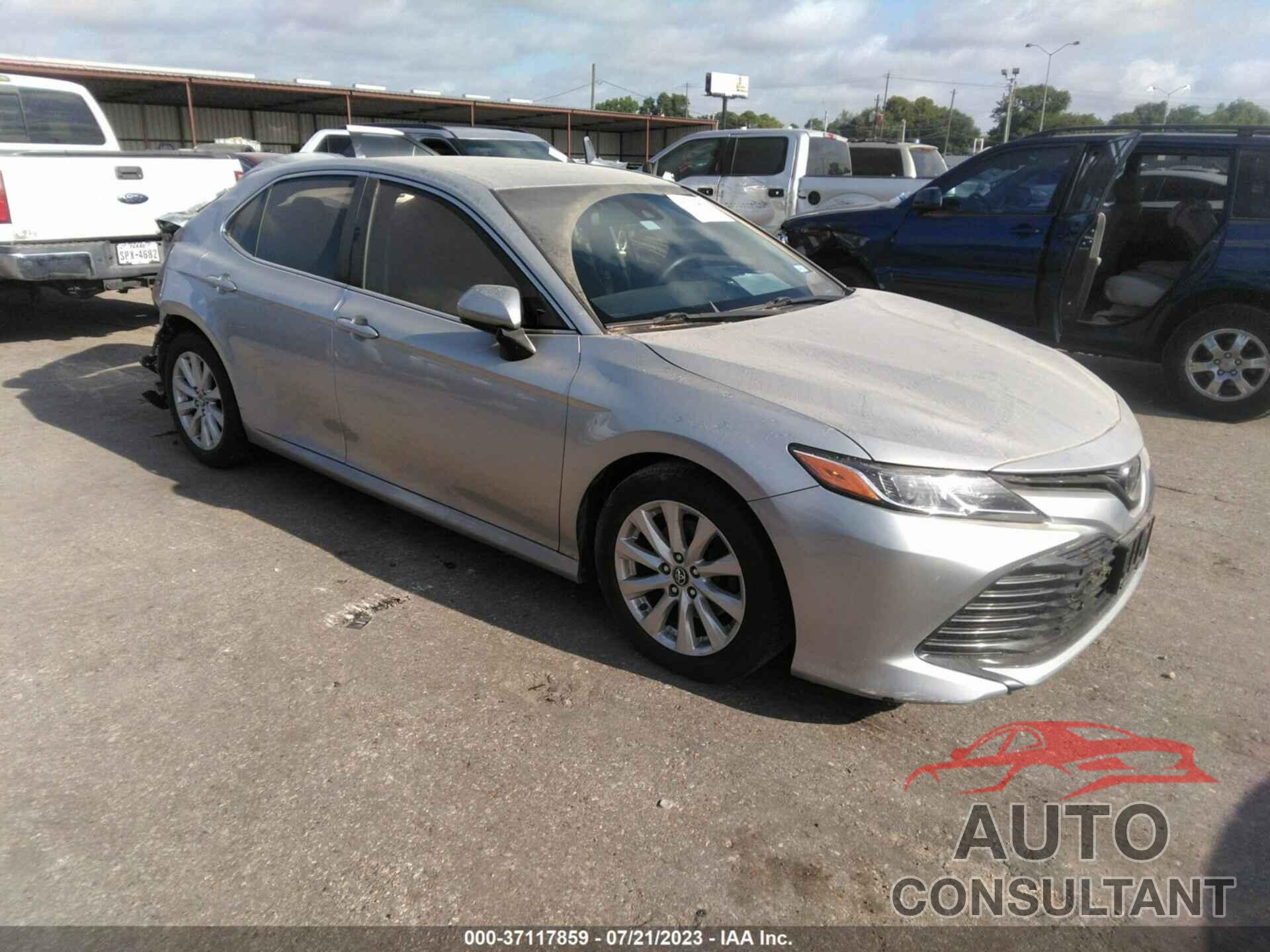 TOYOTA CAMRY 2018 - JTNB11HK0J3019208
