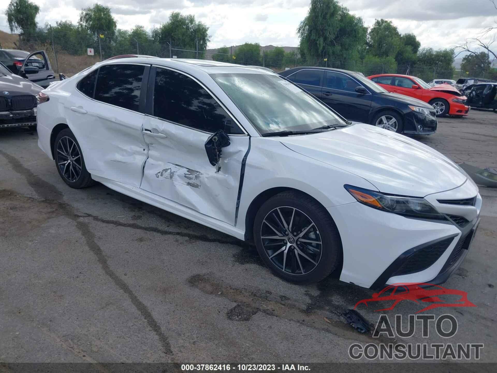 TOYOTA CAMRY 2022 - 4T1T11AK9NU631230