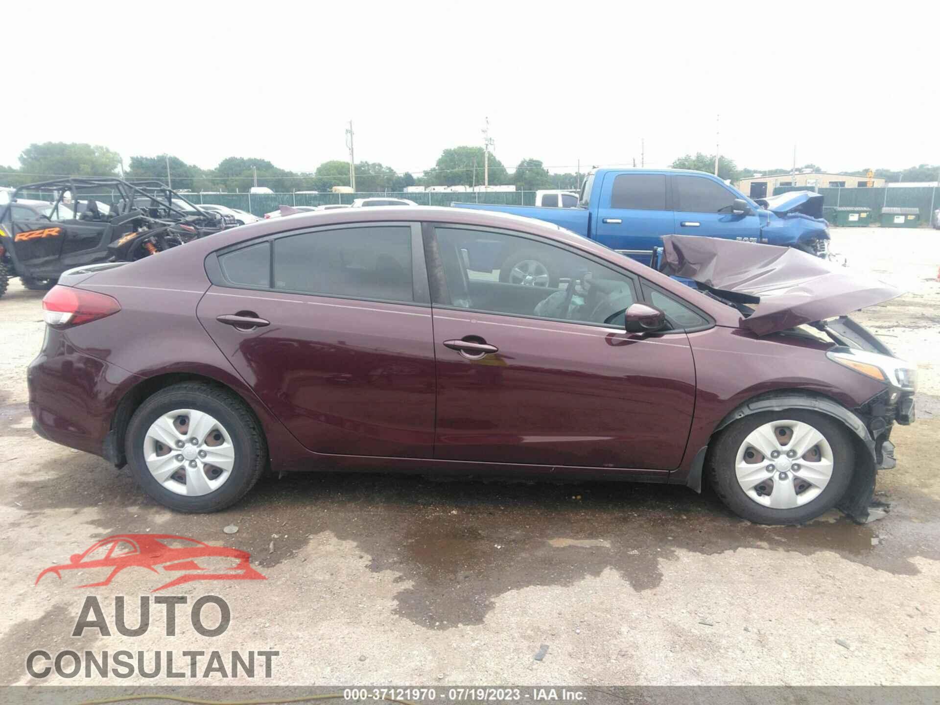 KIA FORTE 2017 - 3KPFK4A71HE102403