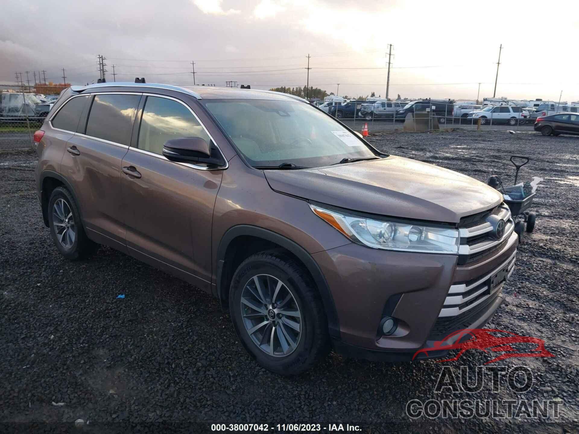 TOYOTA HIGHLANDER 2017 - 5TDJZRFH6HS438591