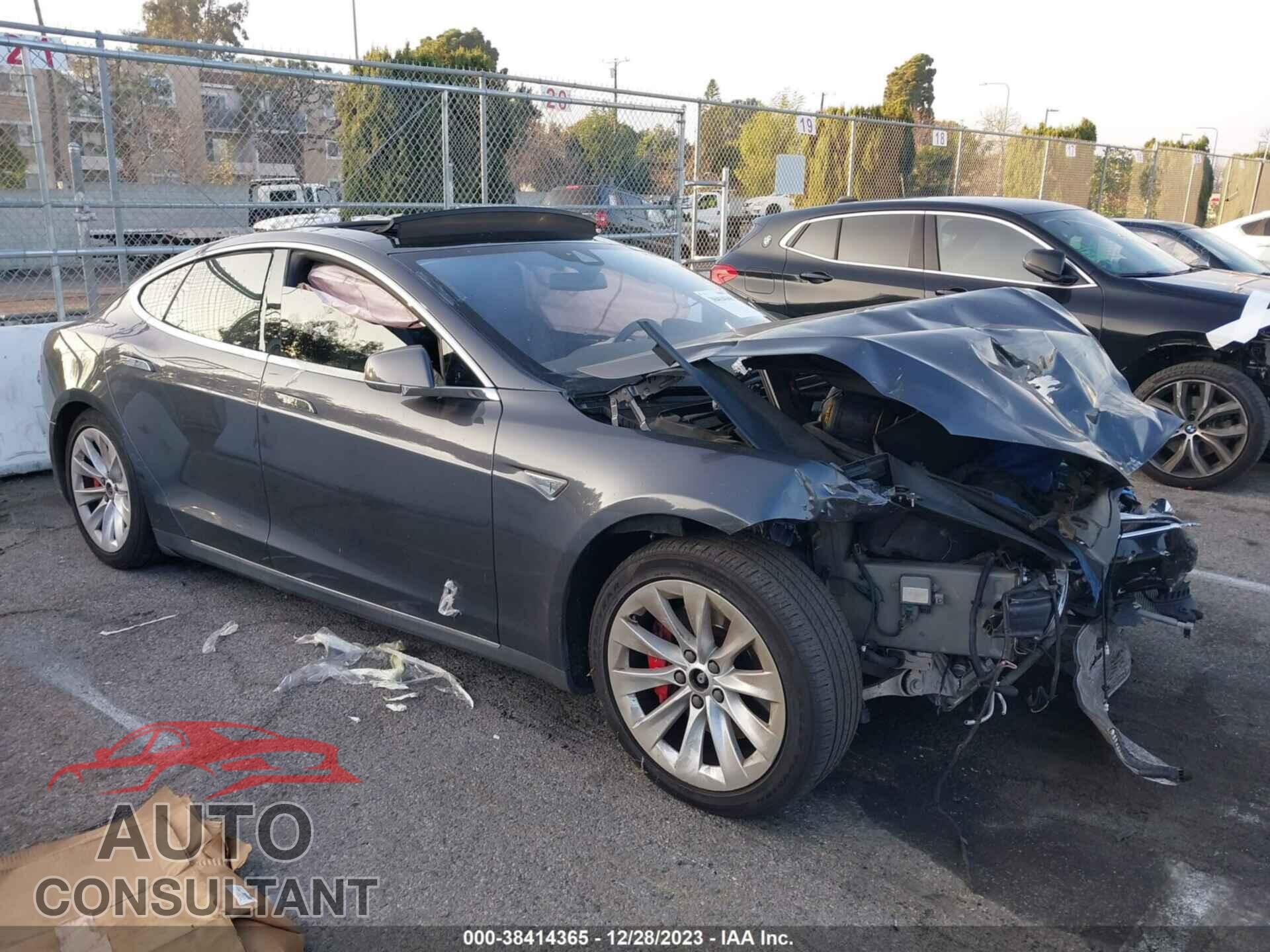 TESLA MODEL S 2015 - 5YJSA1E40FF111732