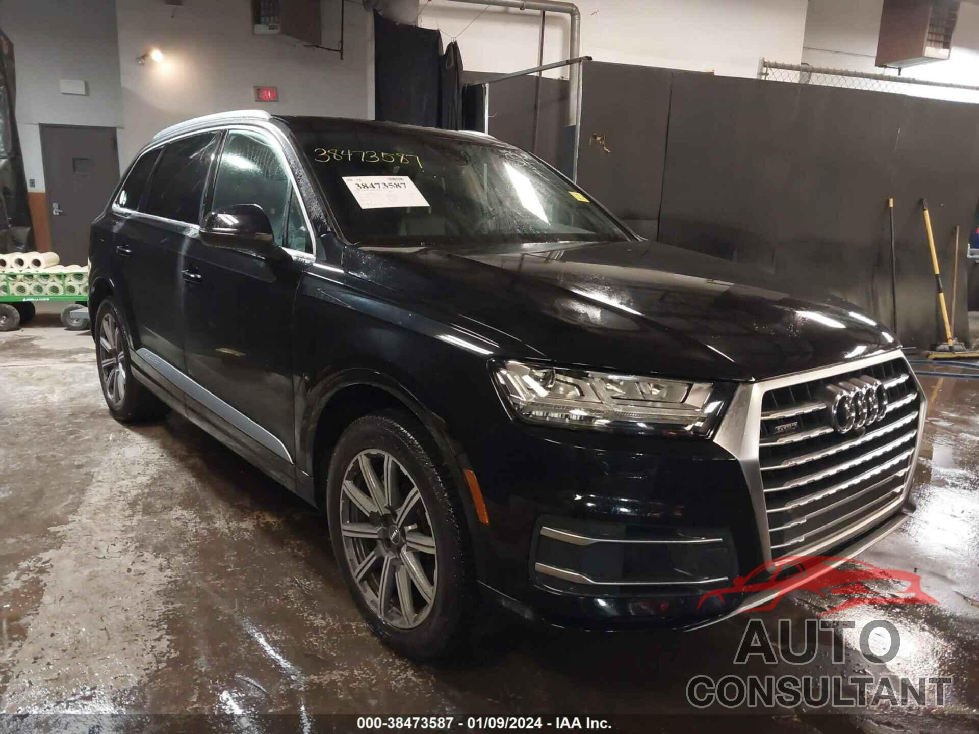 AUDI Q7 2019 - WA1LHAF74KD016921