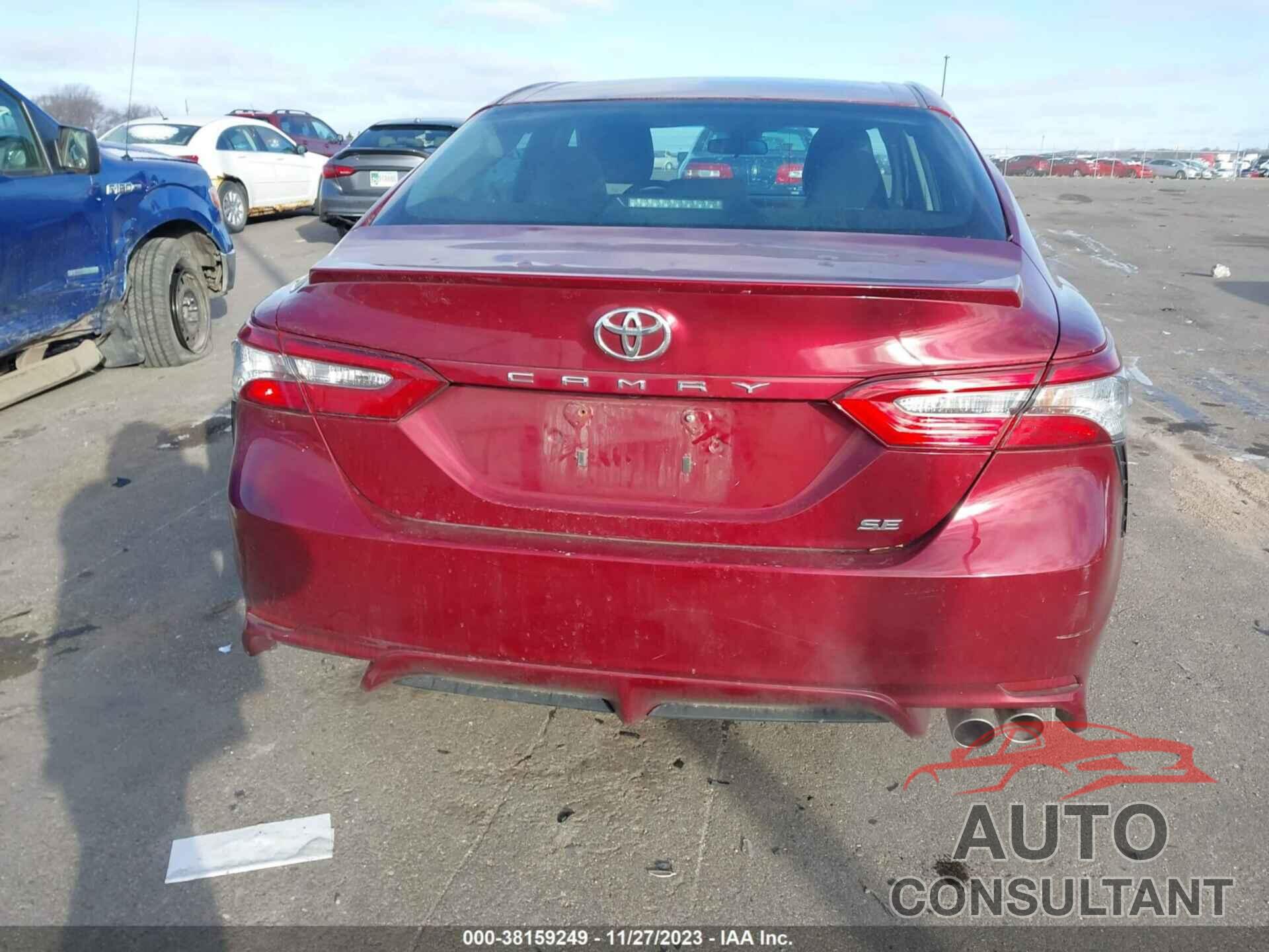 TOYOTA CAMRY 2018 - 4T1B11HK8JU560078