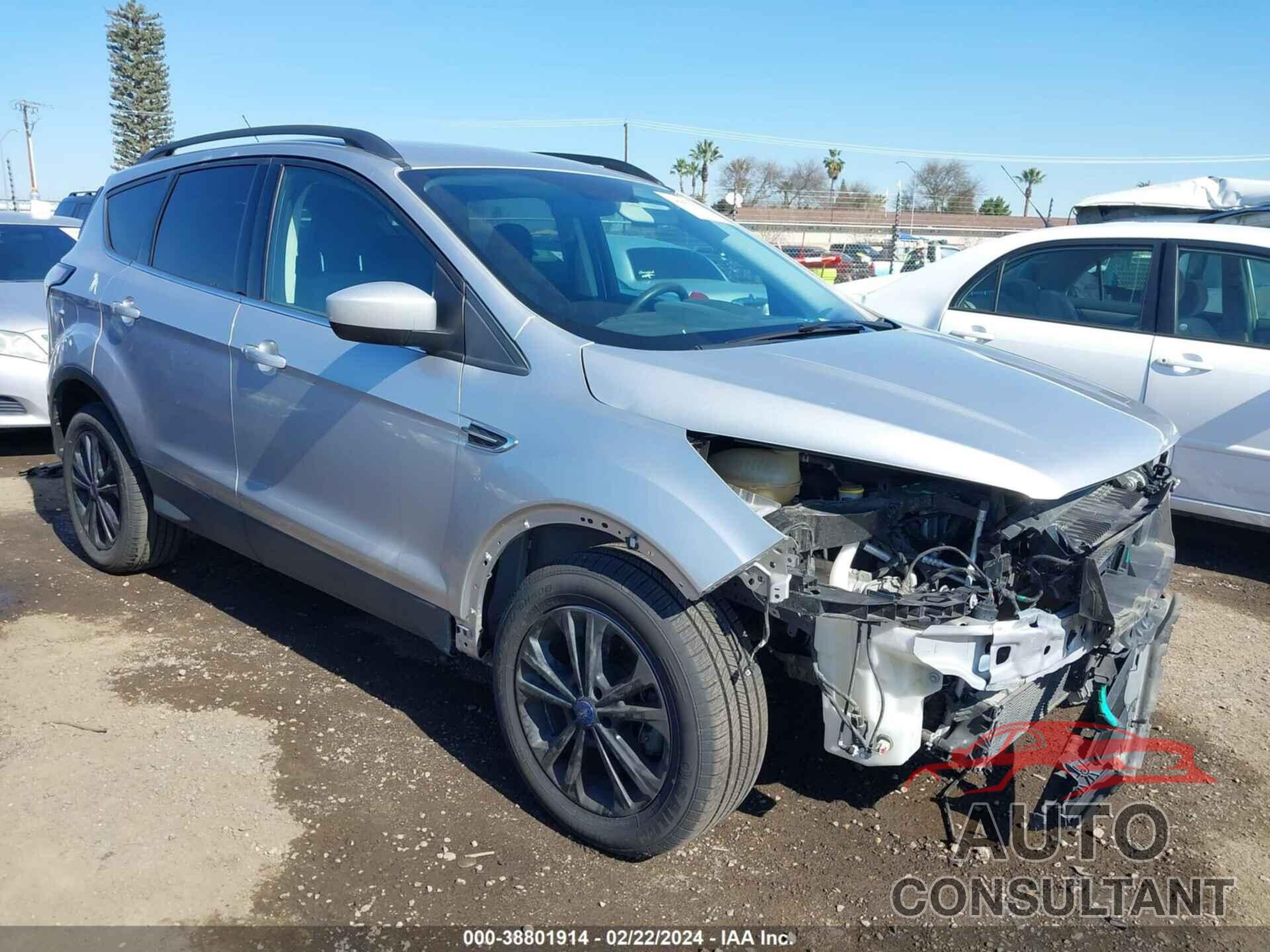 FORD ESCAPE 2018 - 1FMCU0GD7JUA72202