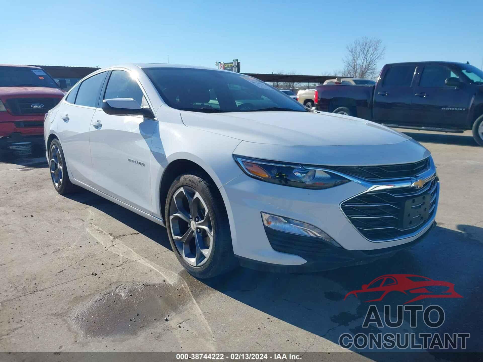 CHEVROLET MALIBU 2020 - 1G1ZD5ST2LF121736