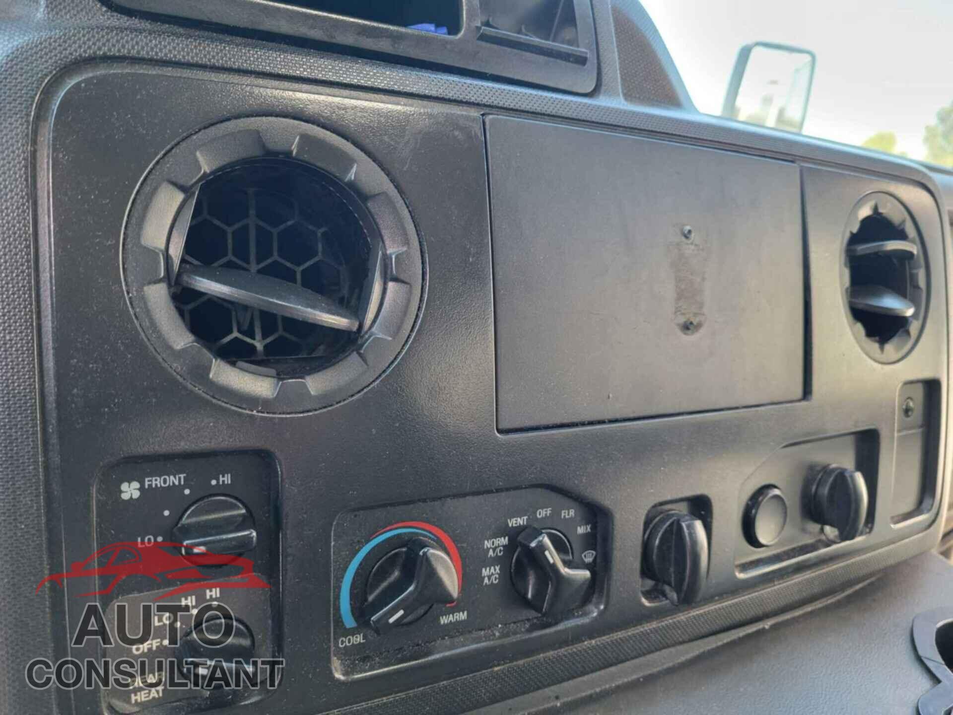 FORD E-450 CUTAWAY 2017 - 1FDFE4FS3HDC32006