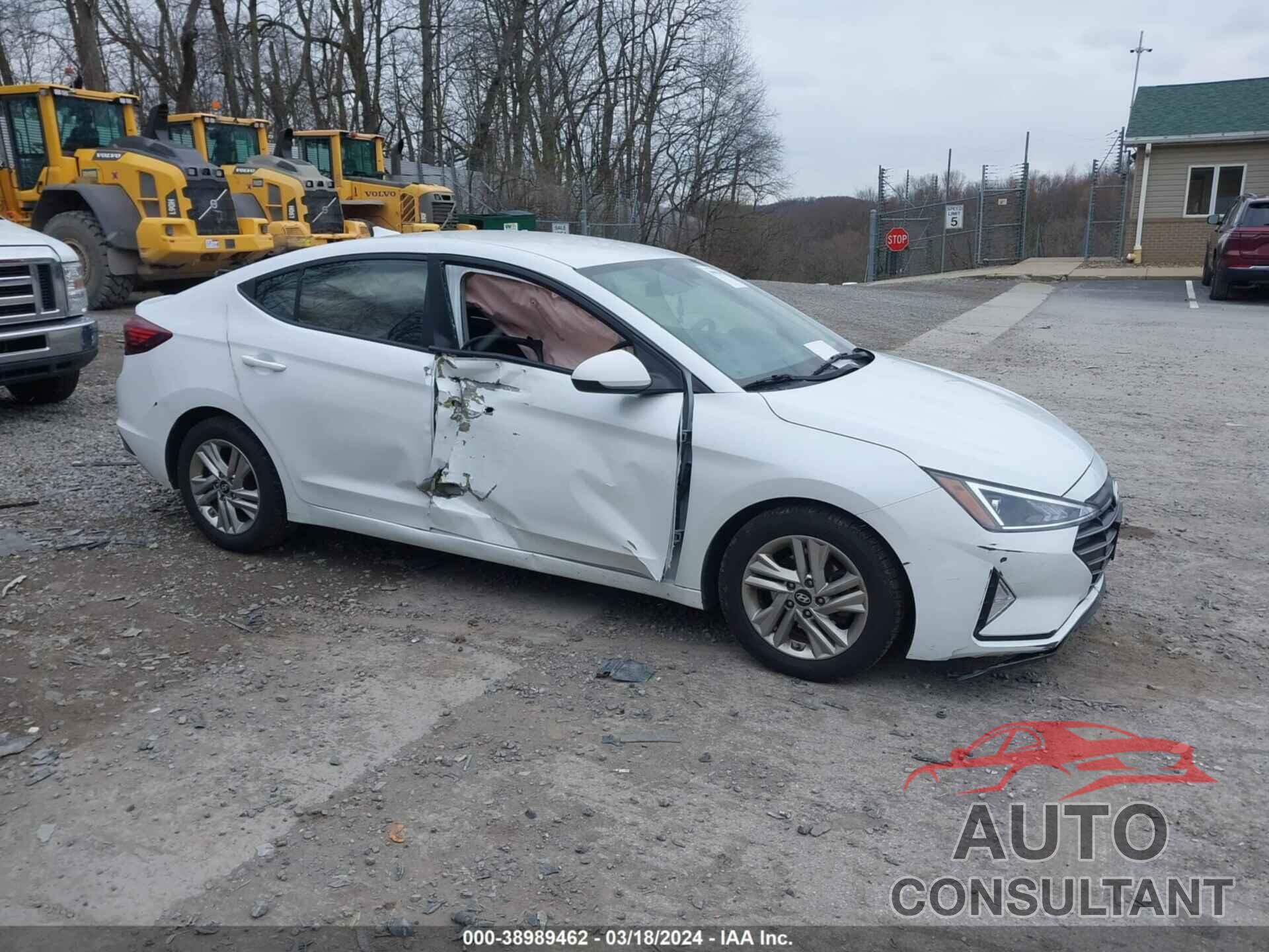 HYUNDAI ELANTRA 2019 - 5NPD84LF0KH458936