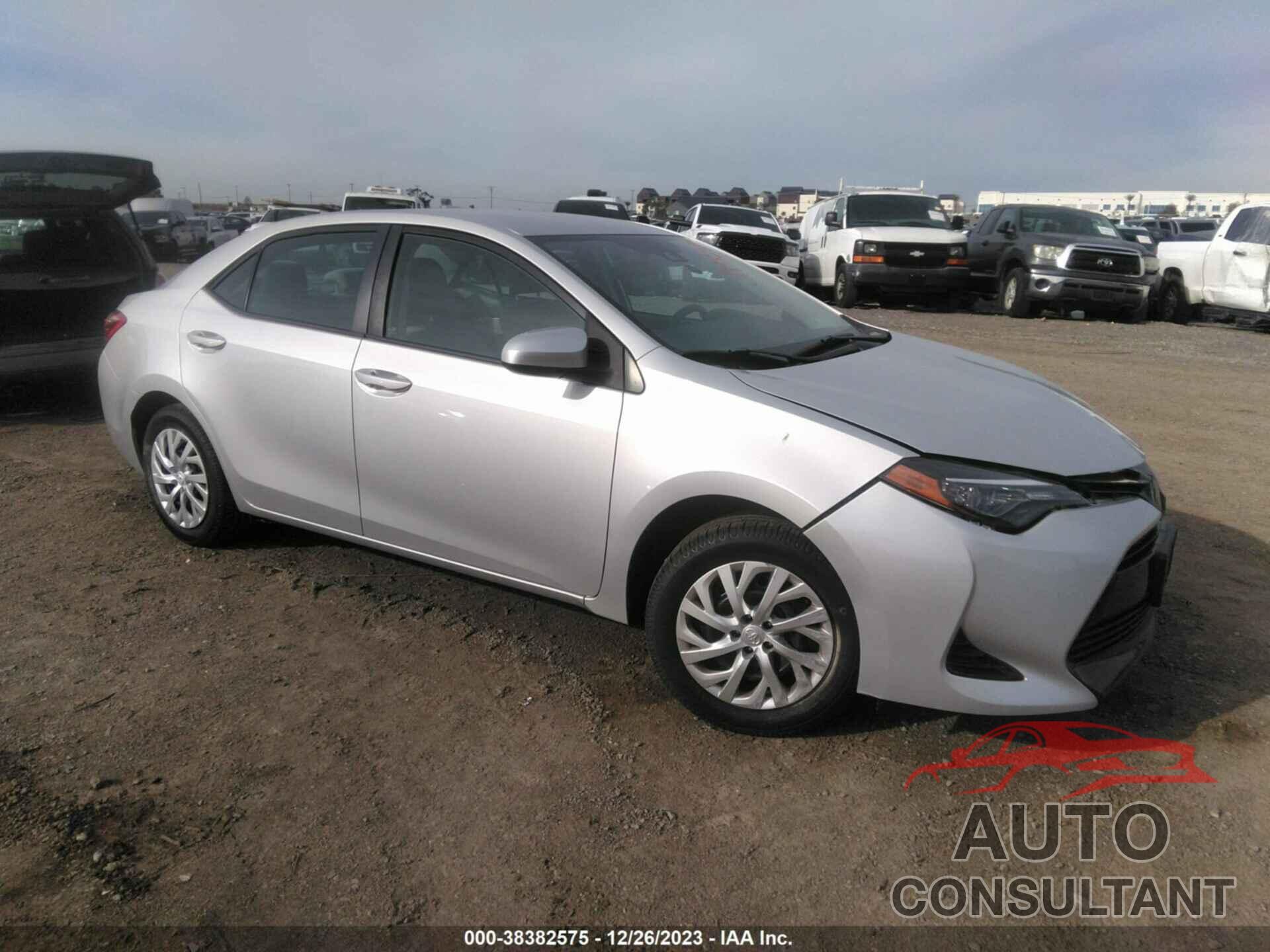 TOYOTA COROLLA 2018 - 5YFBURHEXJP747274