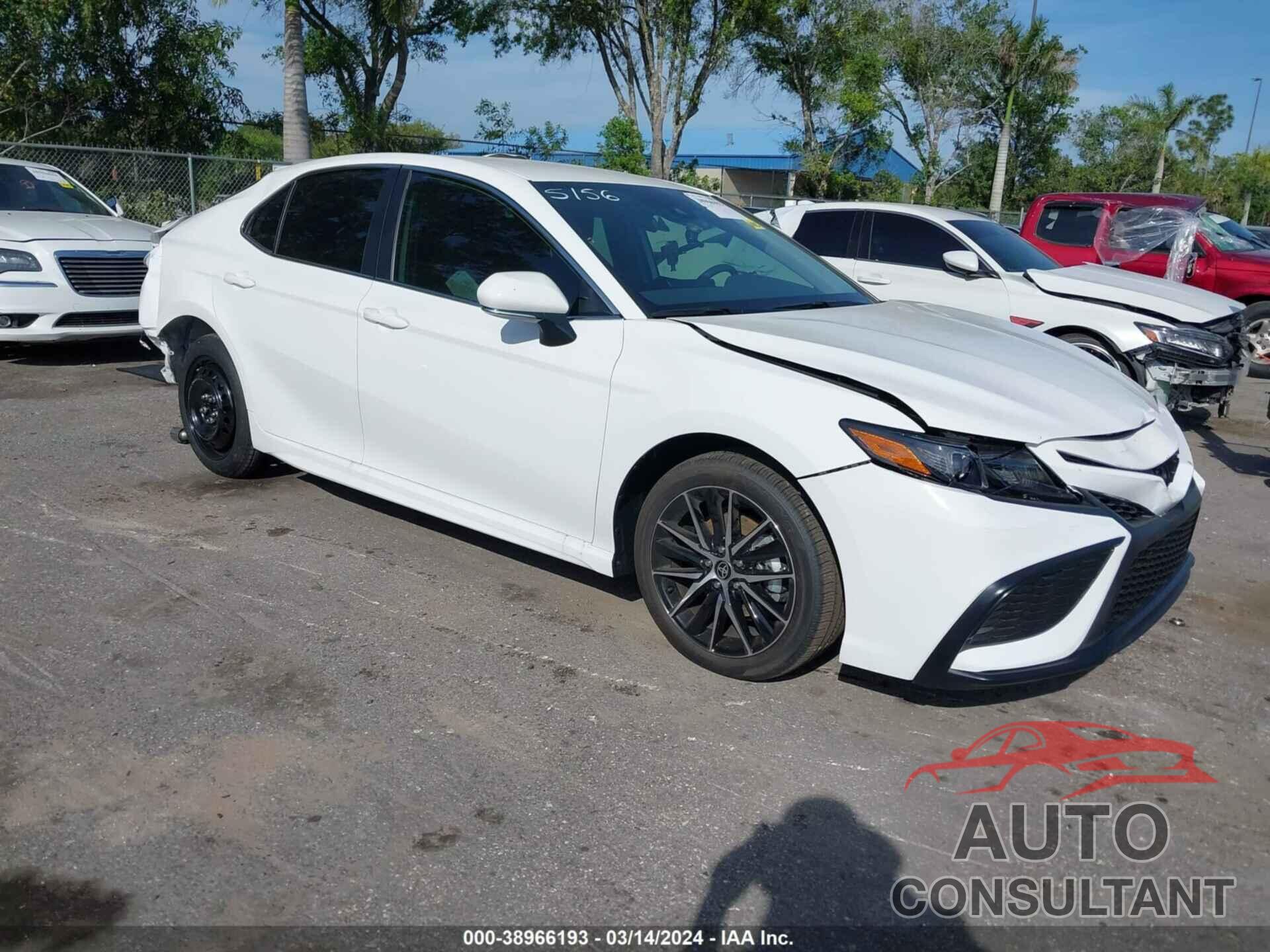 TOYOTA CAMRY 2024 - 4T1G11AK0RU885156