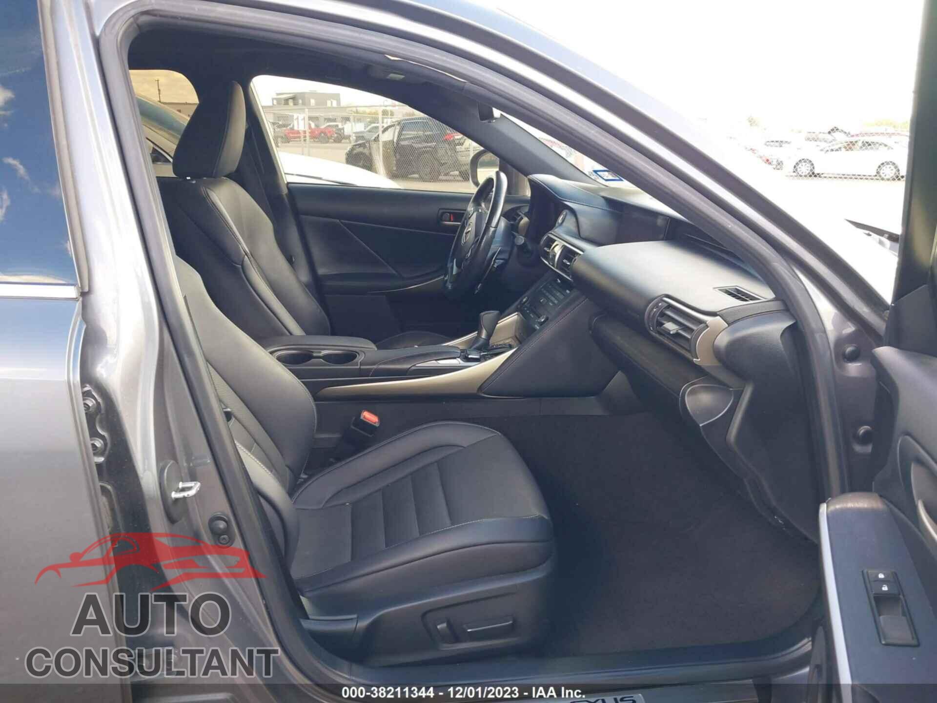 LEXUS IS 2019 - JTHBA1D2XK5096666