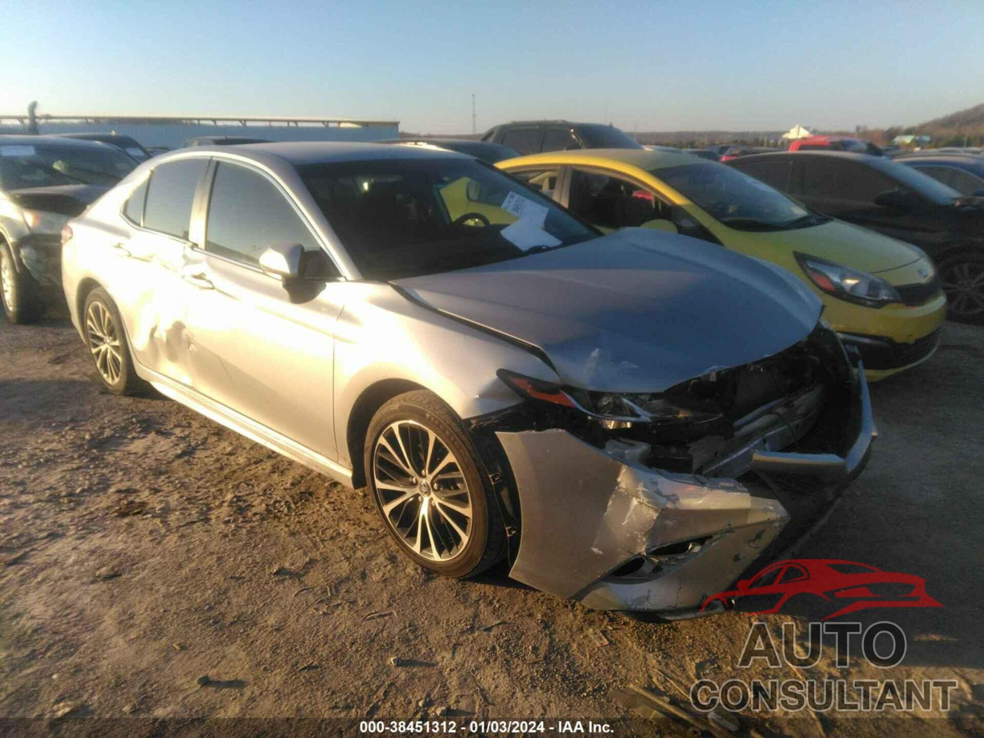 TOYOTA CAMRY 2020 - 4T1G11AK6LU325505