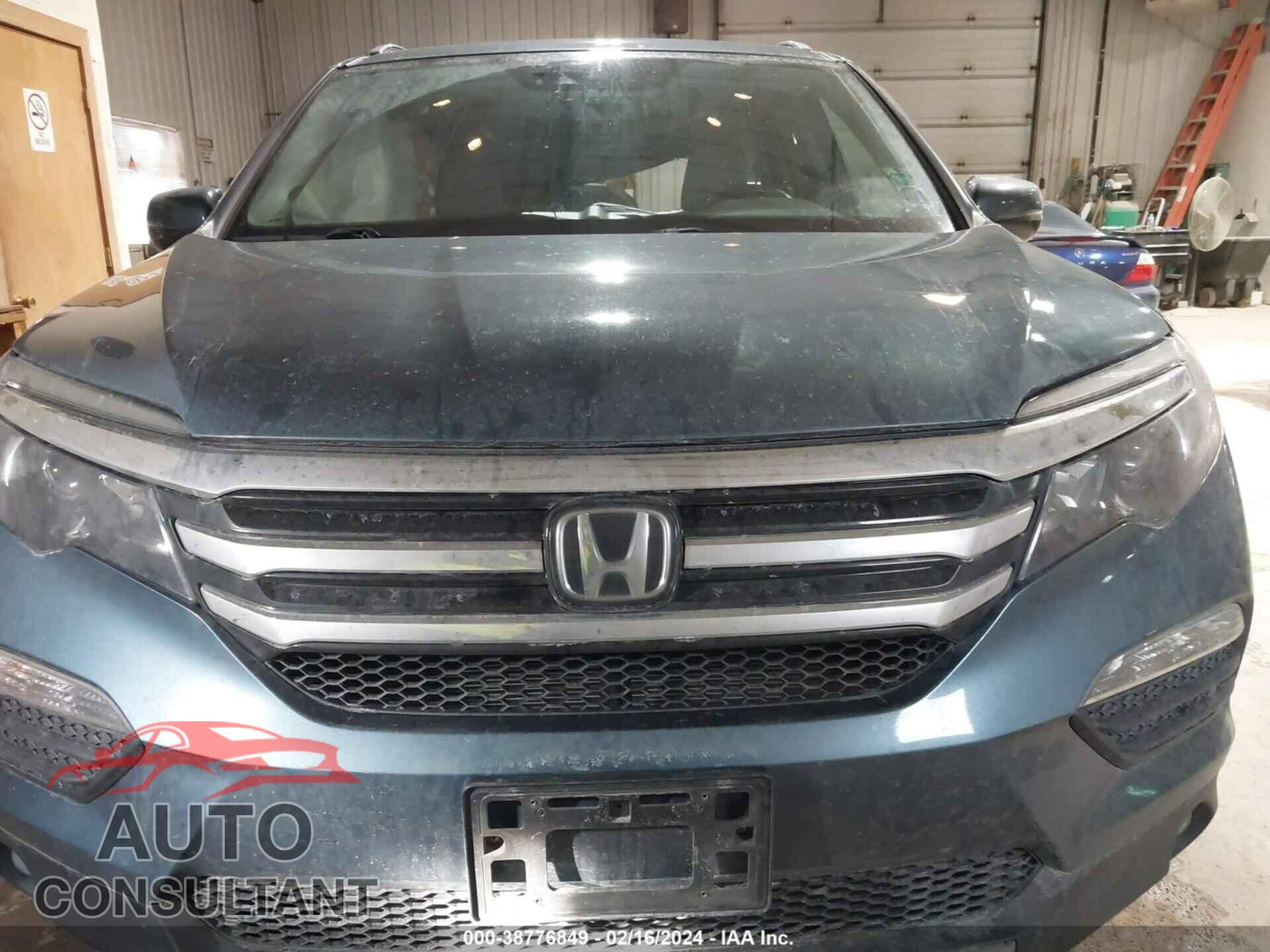HONDA PILOT 2018 - 5FNYF6H02JB064889