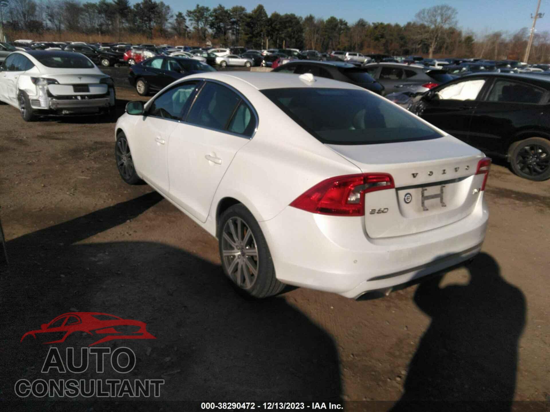VOLVO S60 2017 - LYV402TK8HB136577
