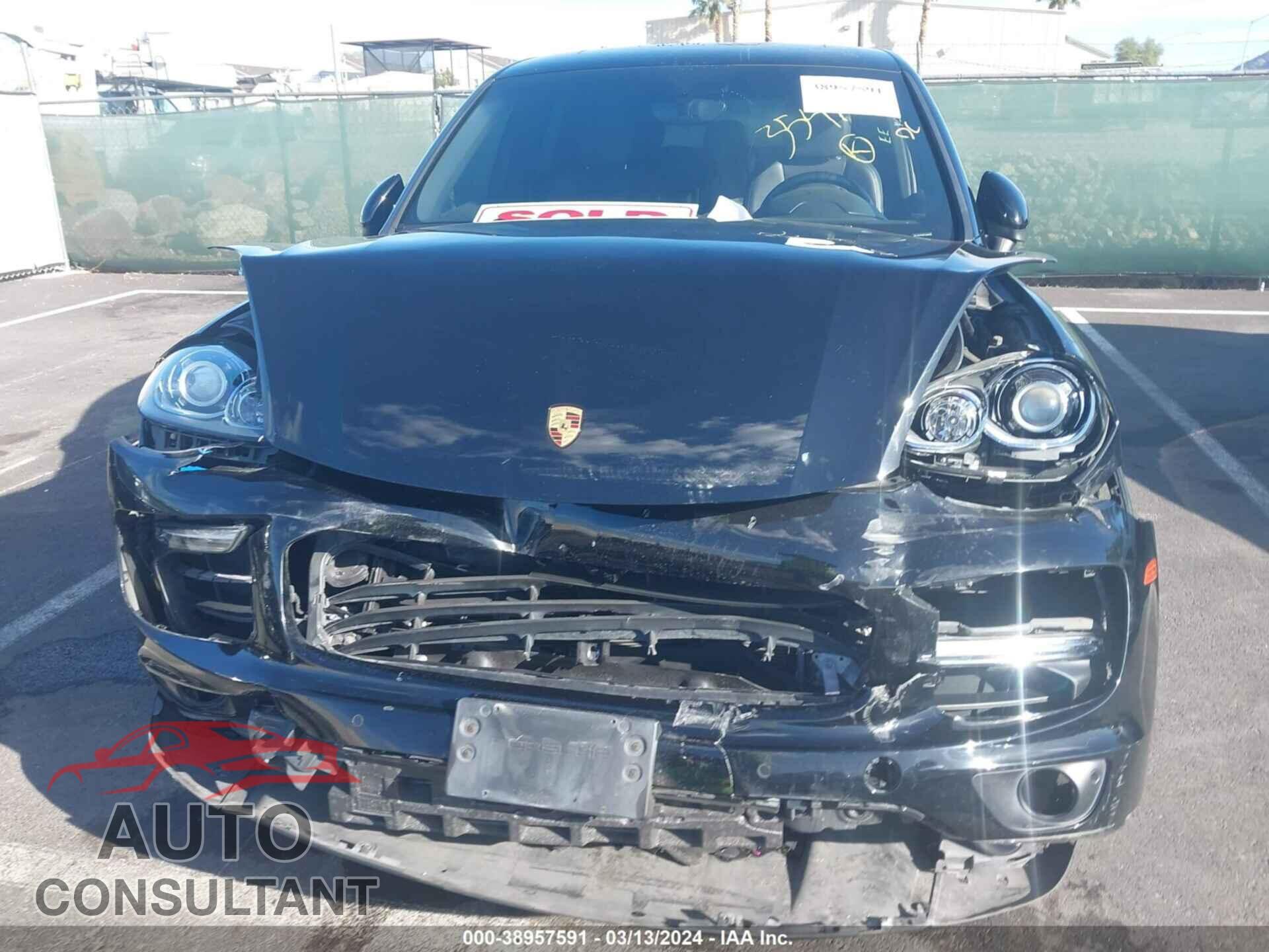 PORSCHE CAYENNE 2016 - WP1AA2A2XGKA15275