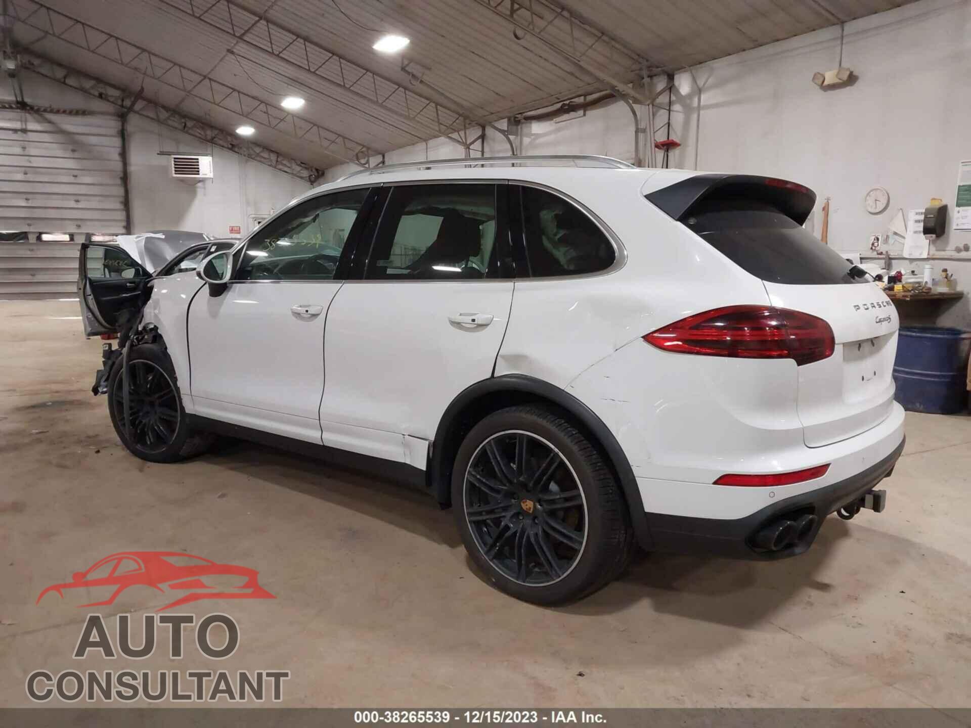 PORSCHE CAYENNE 2016 - WP1AB2A23GLA92738