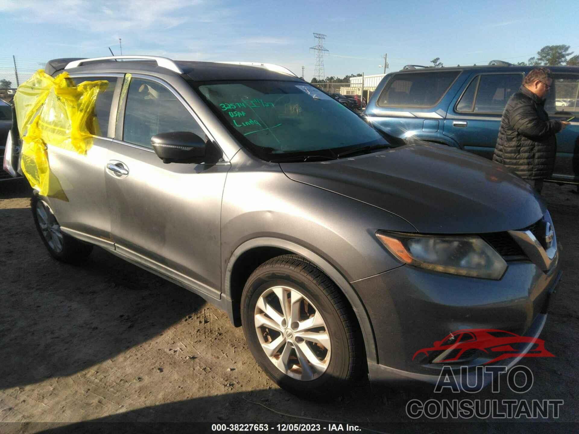 NISSAN ROGUE 2015 - KNMAT2MT3FP507213